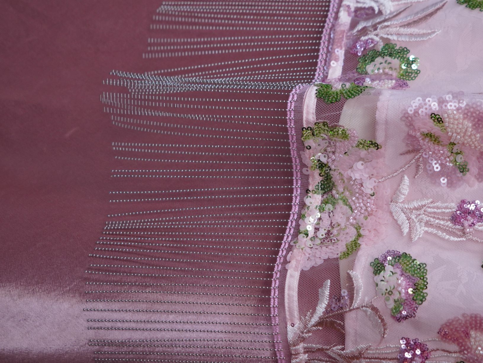 古月茗里【藕荷绣章】新中式重工设计感必入款显白藕粉色重工珠片绣下摆流苏装饰点缀V领马甲