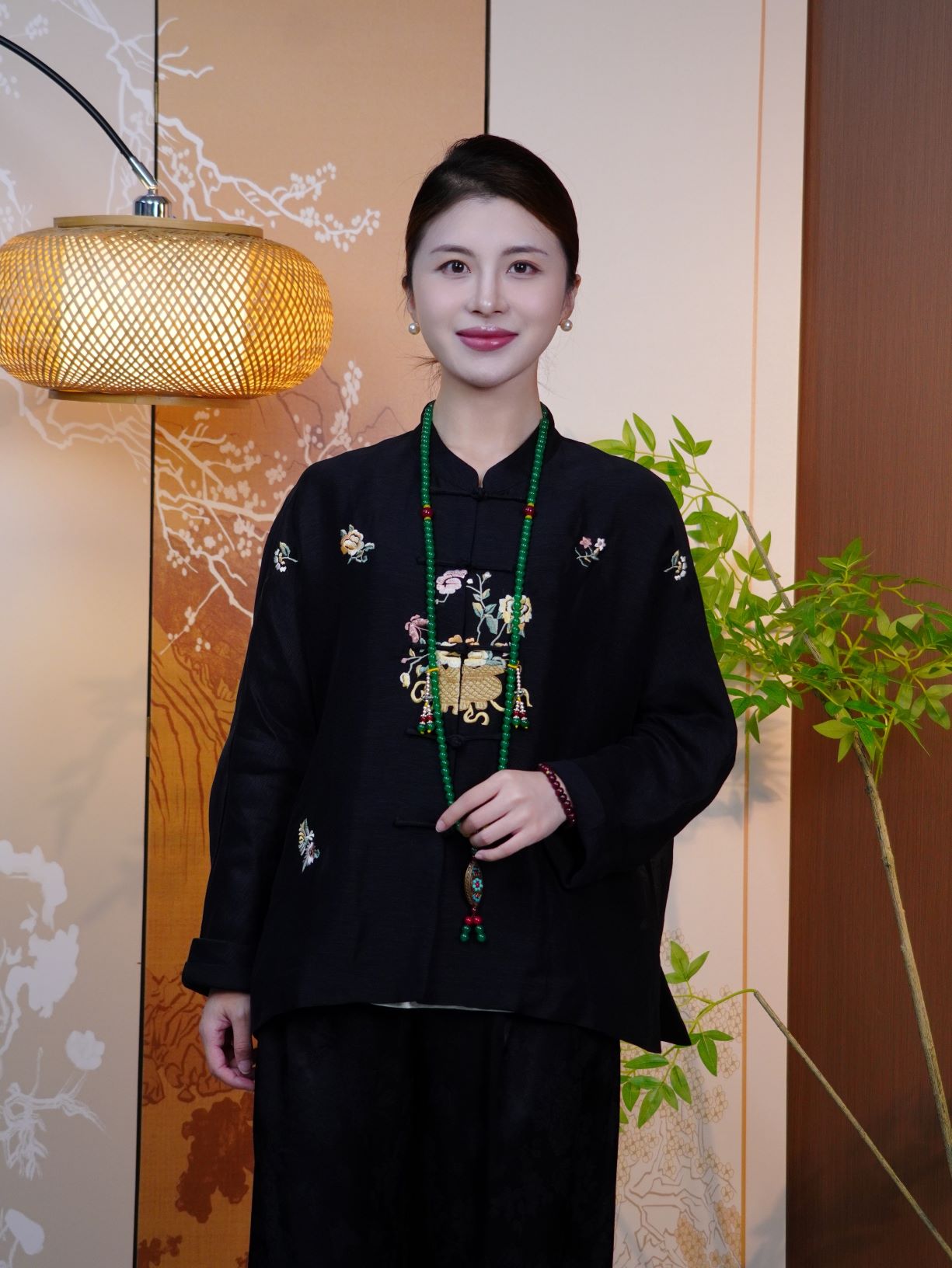 古月茗里【黛麻织锦】新中式黑色亚麻绣花盘扣立领薄上衣