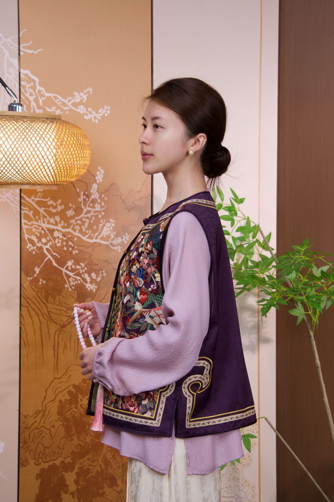 古月茗里【孔雀开屏】新中式重工孔雀绣花金色盘扣圆领马甲