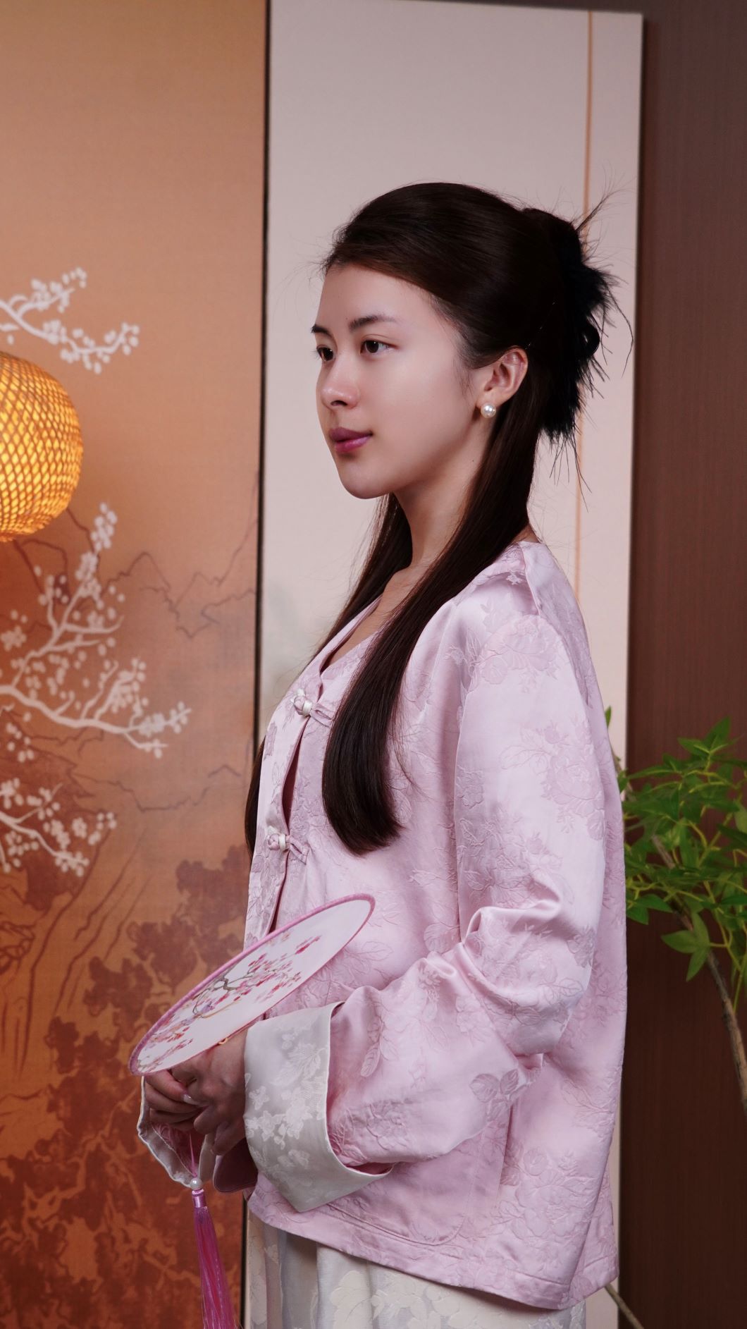 古月茗里【粉岚入画】新中式粉色暗纹提花白色拼袖盘扣V领外套