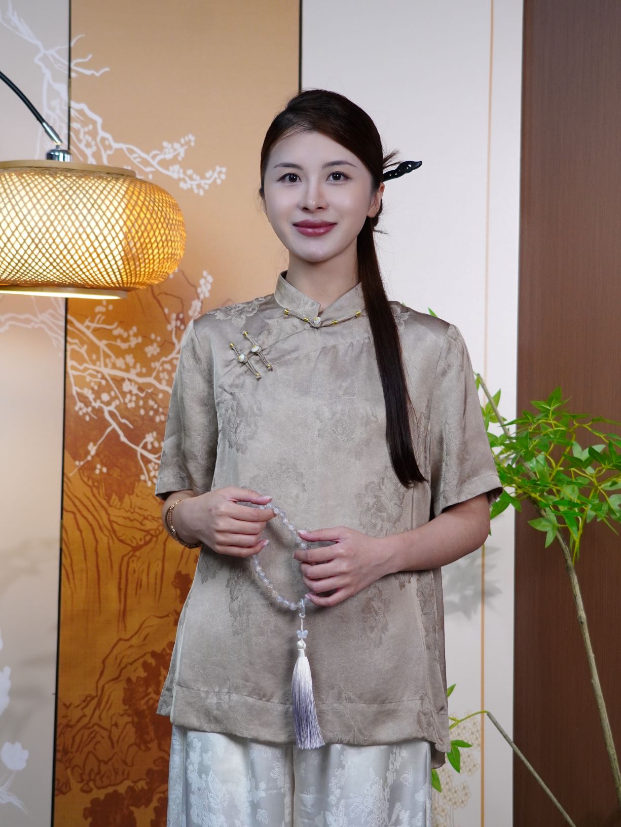 古月茗里【玉骨冰绡】新中式裸色暗纹提花立领盘扣斜襟短袖上衣