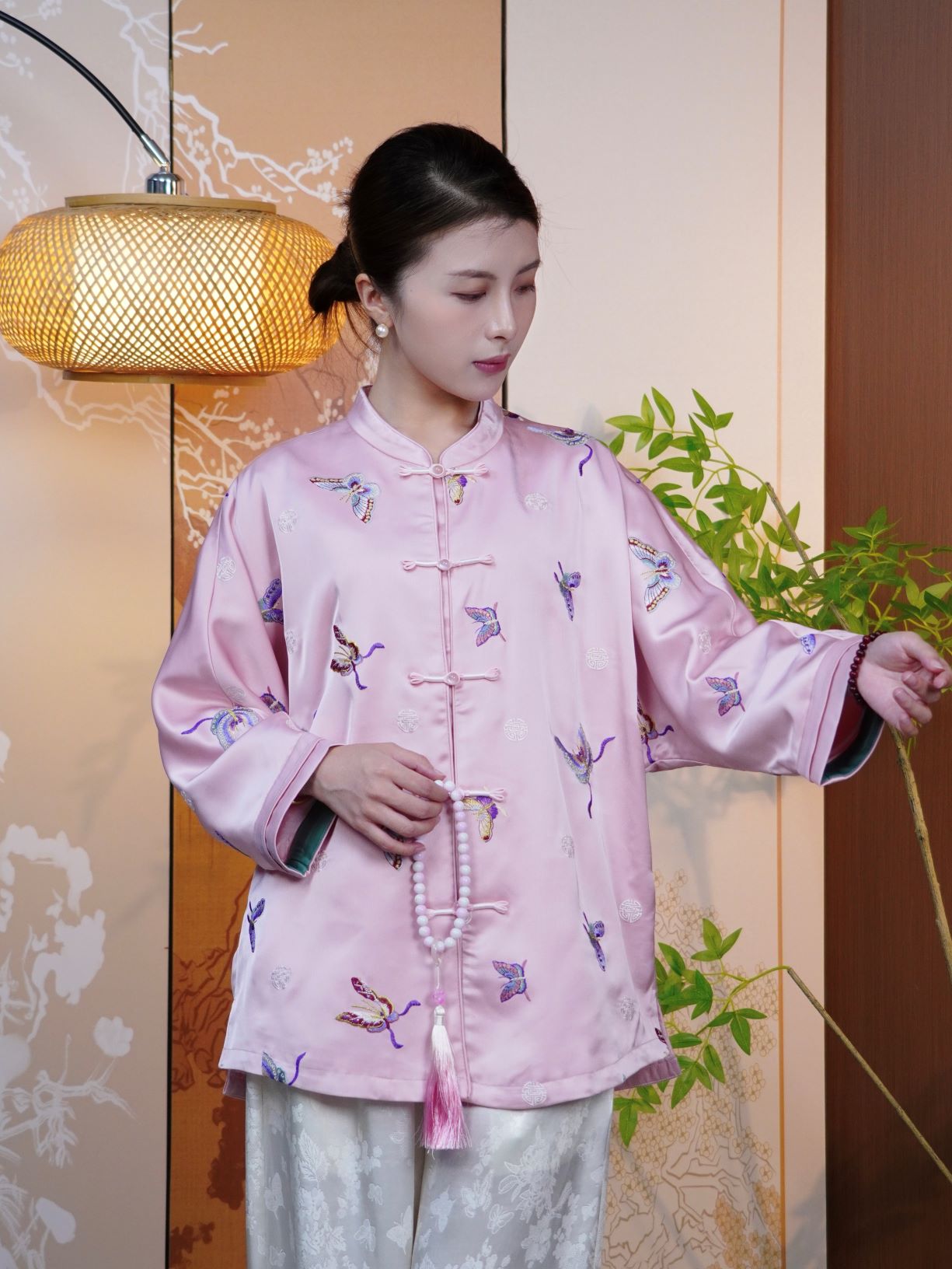 古月茗里【蝶舞翩翩】新中式珠光粉蝴蝶绣花青绿色撞袖盘扣立领领薄外套