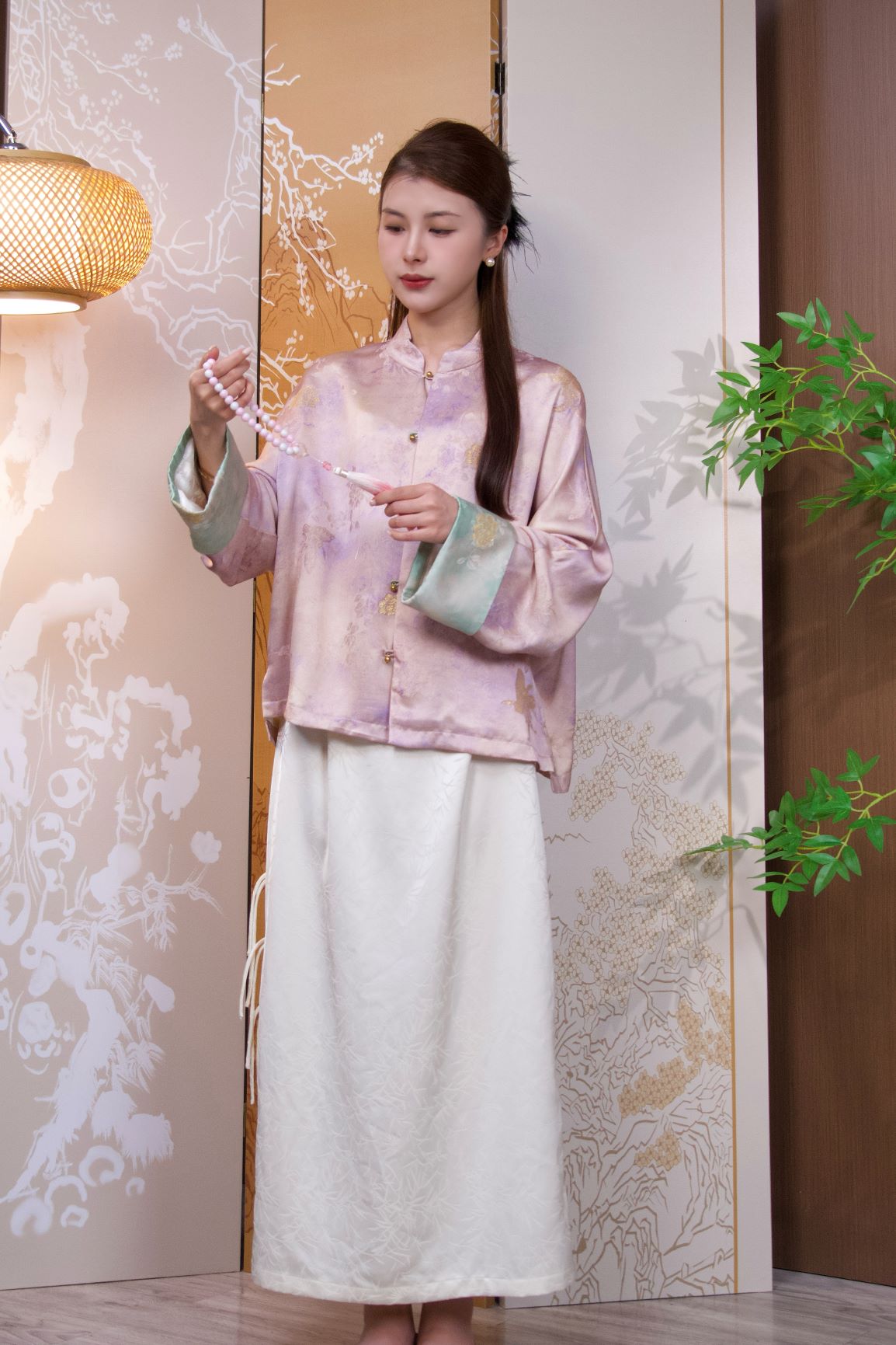 古月茗里【粉芝承露】新中式粉色梦幻印花金色纽扣落肩立领绿色拼袖外套