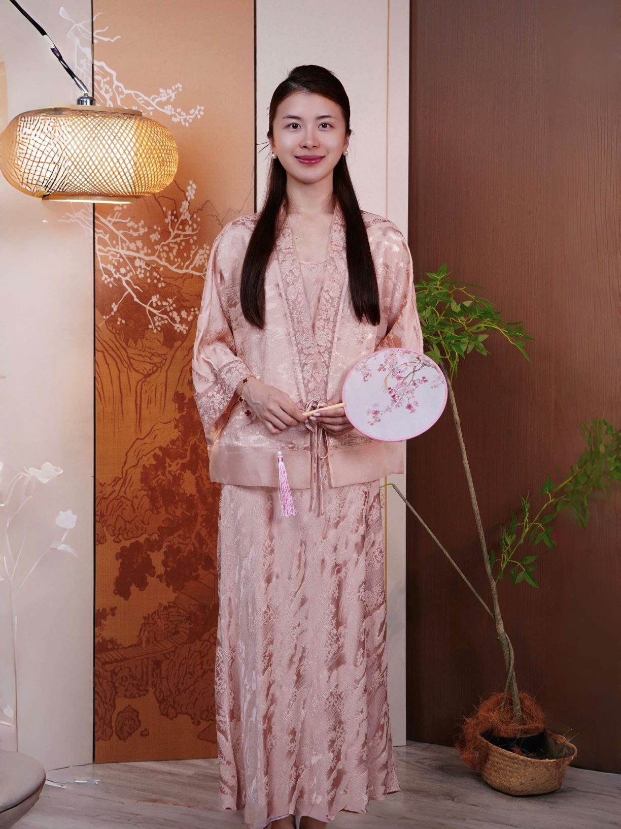 古月茗里【琼瑶织梦】新中式优雅重工刺绣国风高级感系带外套+背心连衣裙（粉色）