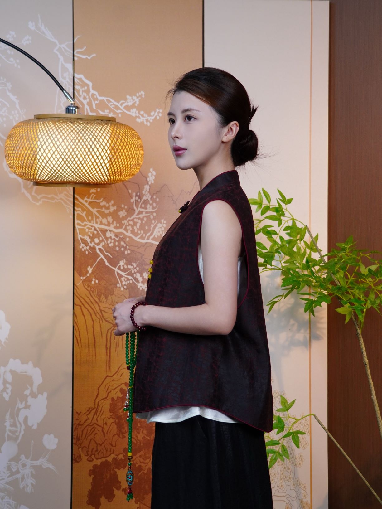 古月茗里【龟坼云绡】新中式龟裂纹香云纱不规则盘扣立领无袖马甲