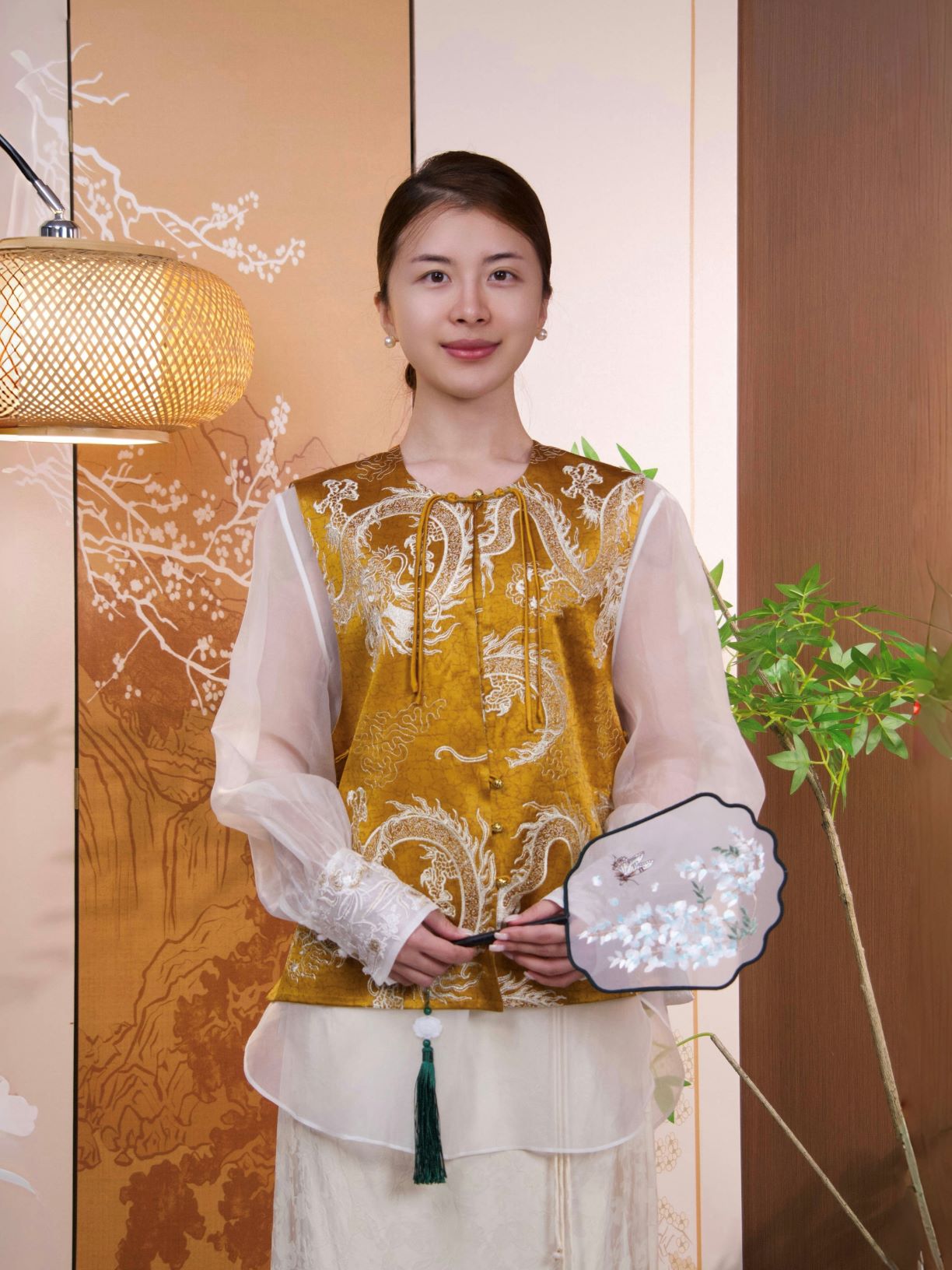 古月茗里【赤焰游龙】新中式重工游龙绣花金色流苏盘扣圆领马甲