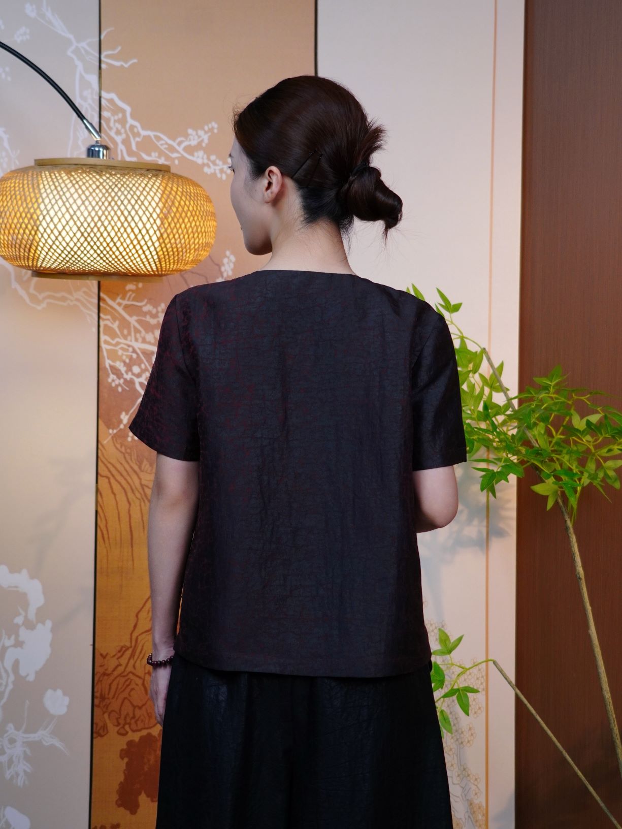 古月茗里【龟坼云绡】新中式龟裂纹香云纱斜襟盘扣圆领短袖上衣