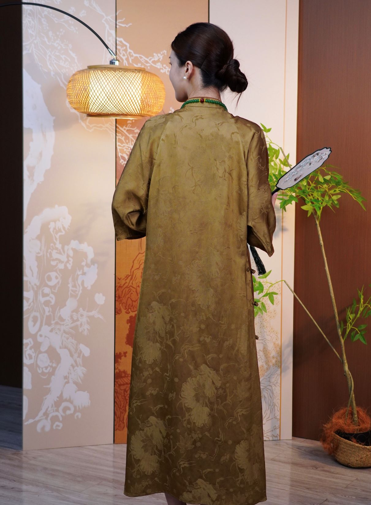 古月茗里【云锦金章】新中式香云纱暗纹提花斜襟盘扣可敞开两穿长袍