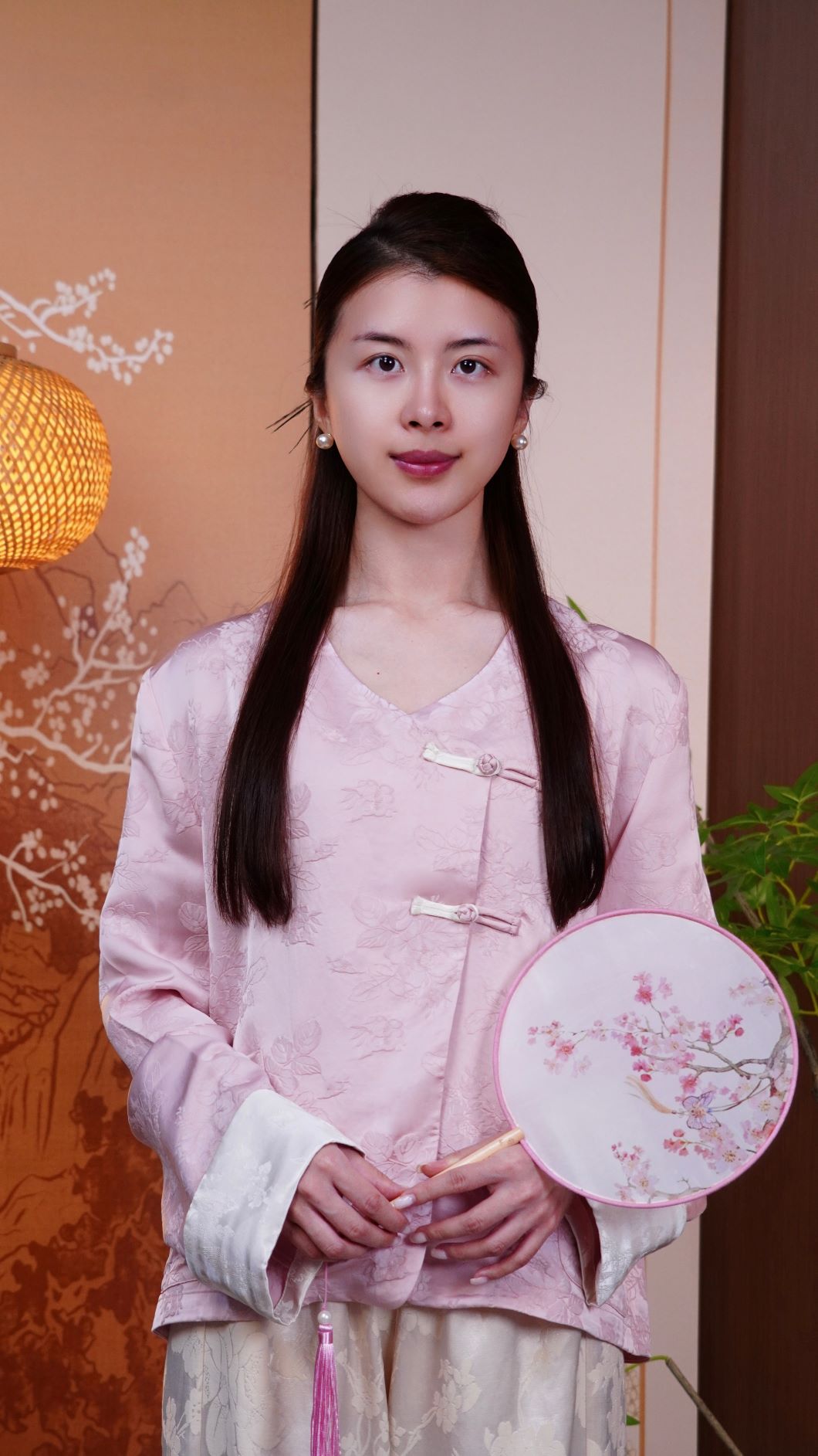 古月茗里【粉岚入画】新中式粉色暗纹提花白色拼袖盘扣V领外套