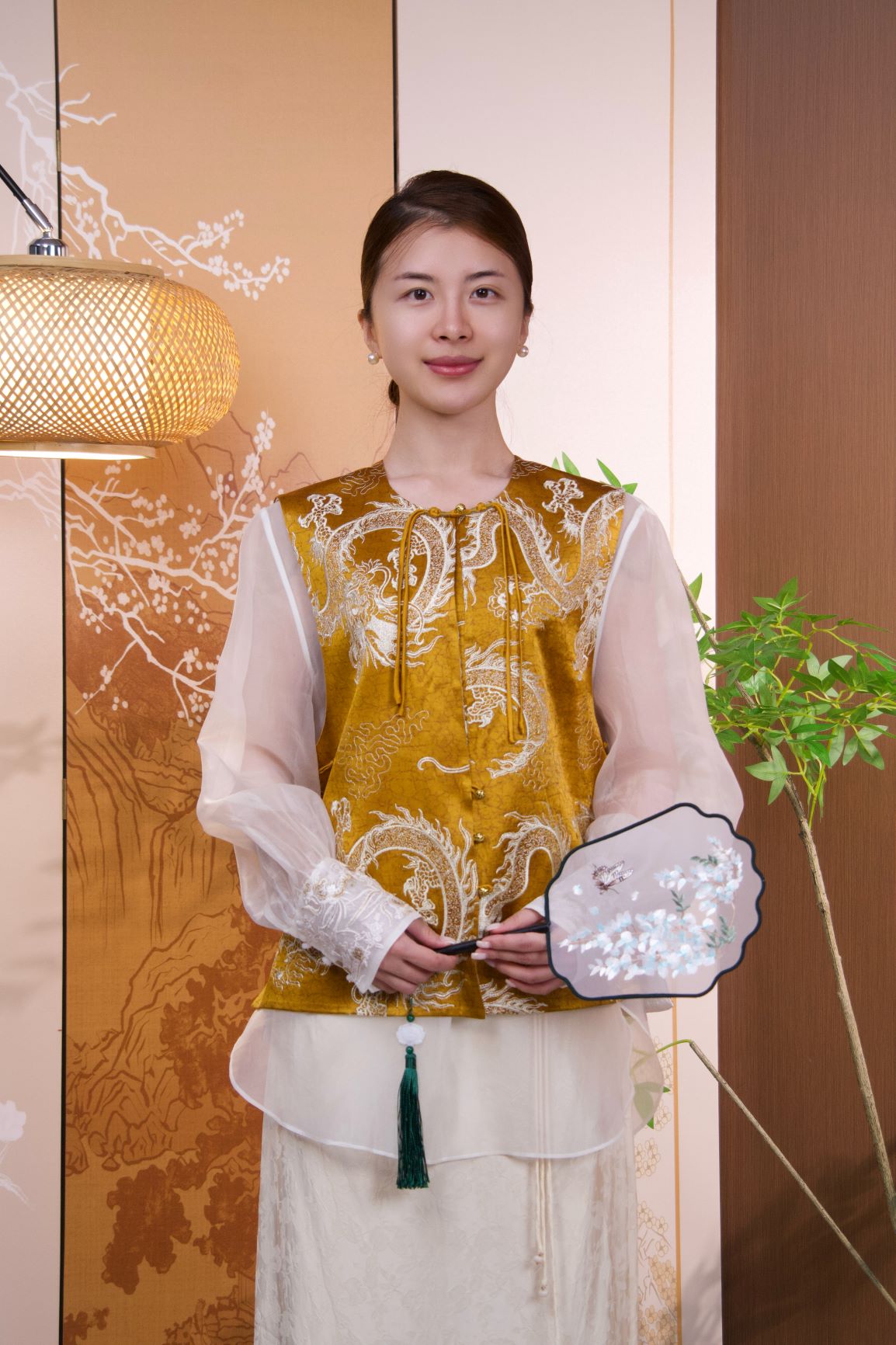 古月茗里【赤焰游龙】新中式重工游龙绣花金色流苏盘扣圆领马甲