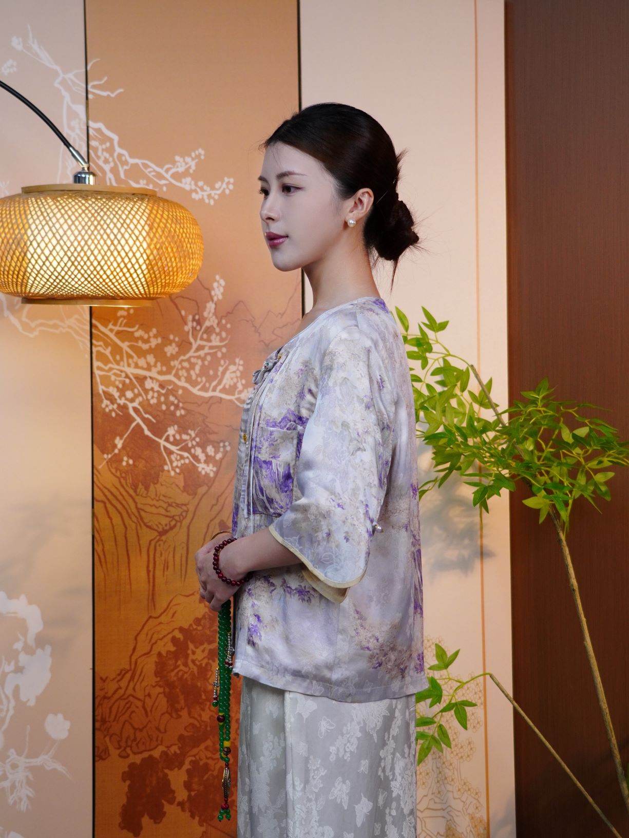 古月茗里【活色生香】新中式紫色山水印花手工流苏盘扣金色福扣圆领七分袖上衣