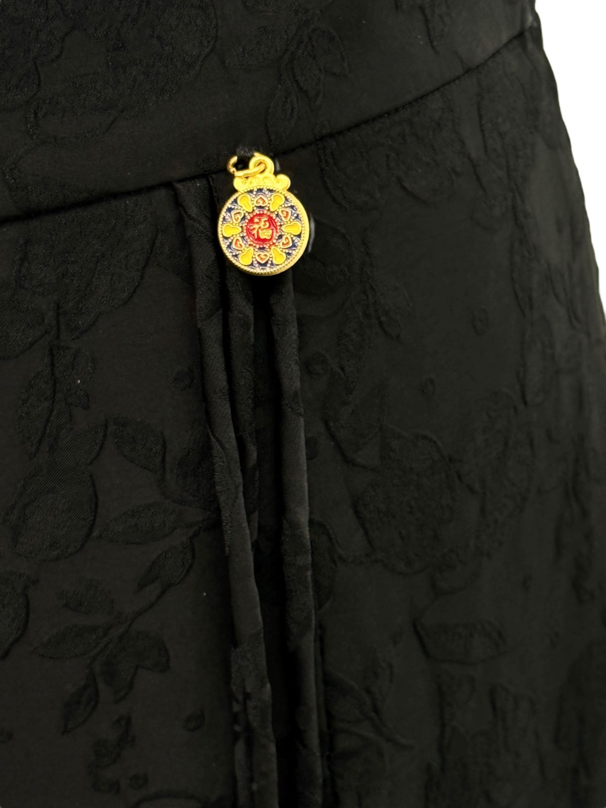 古月茗里【玄纹逸影】新中式暗纹提花腰间点缀流苏显瘦侧开叉黑色半裙