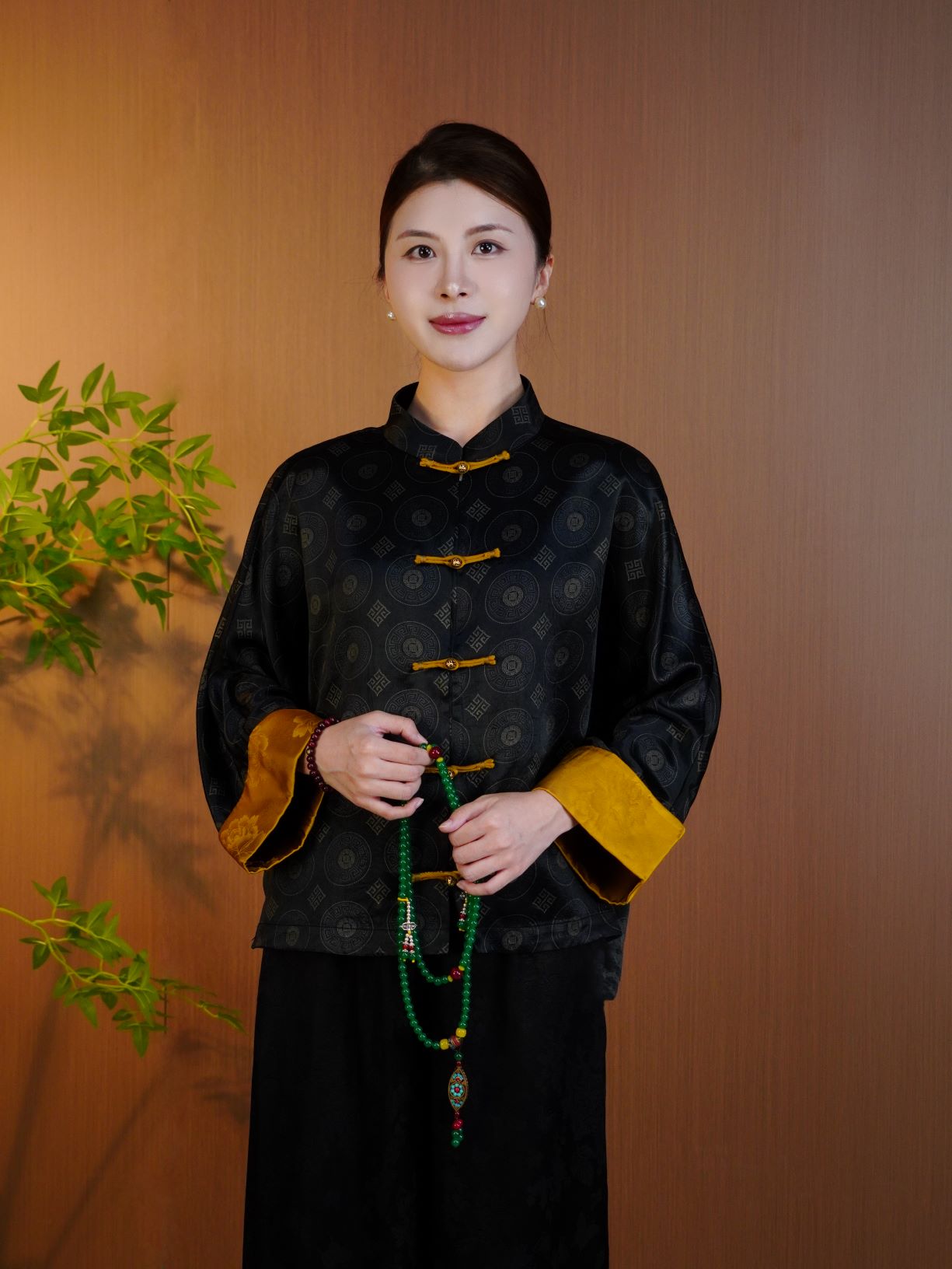 古月茗里【招财进宝】新中式醋酸香云纱铜钱印花黄色拼袖立领九分袖上衣外套