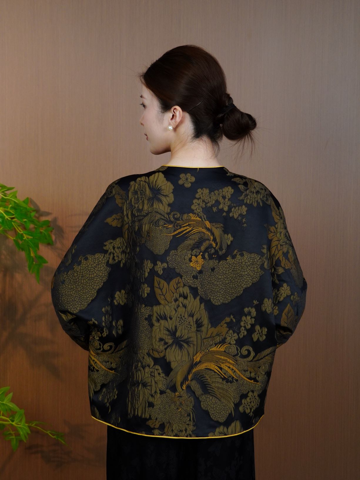 古月茗里【凤栖云裳】新中式黑金色暗纹提花重工袖口刺绣流苏盘扣圆领外套