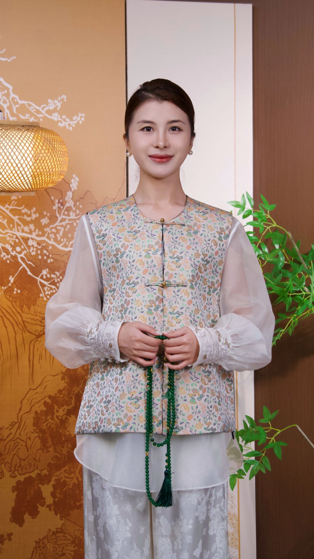 古月茗里【繁花缀锦】新中式宋锦花团锦簇提花金色盘扣圆领马甲