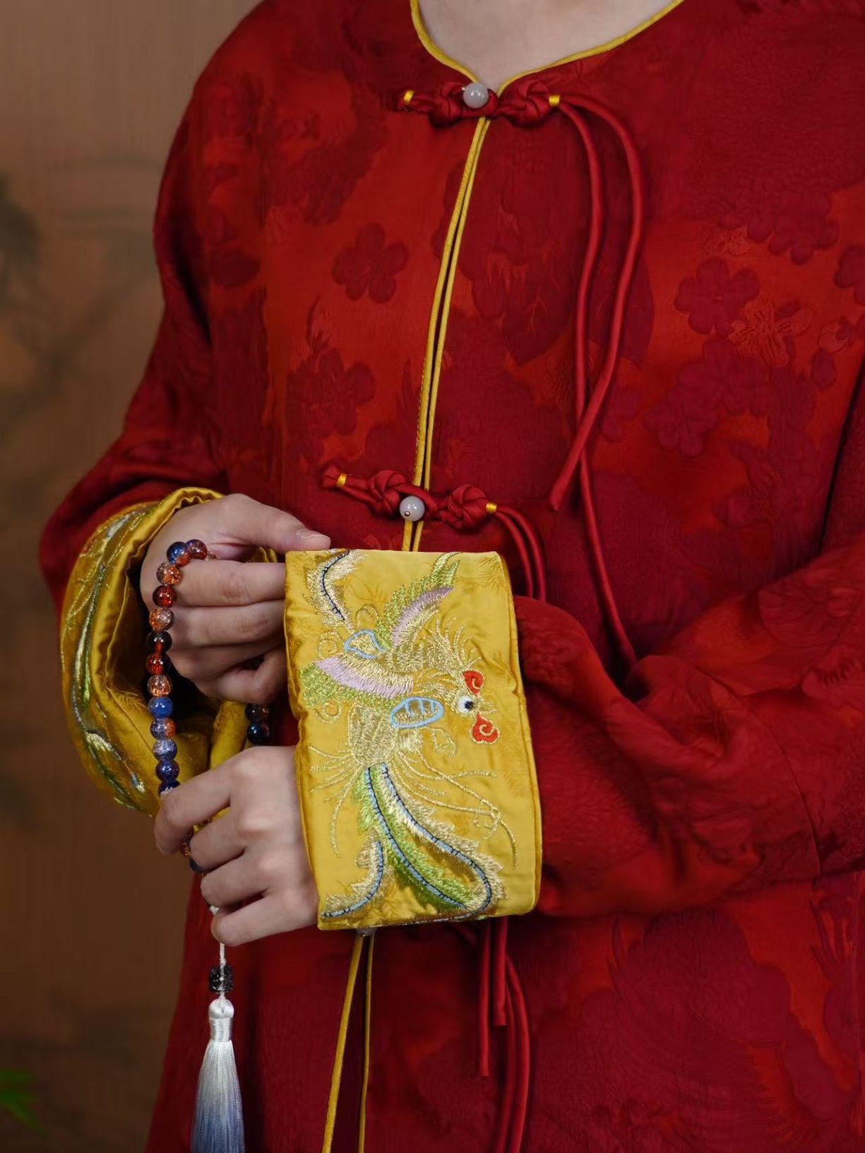 古月茗里【凤栖云裳】新中式红金色暗纹提花重工袖口刺绣流苏盘扣圆领外套