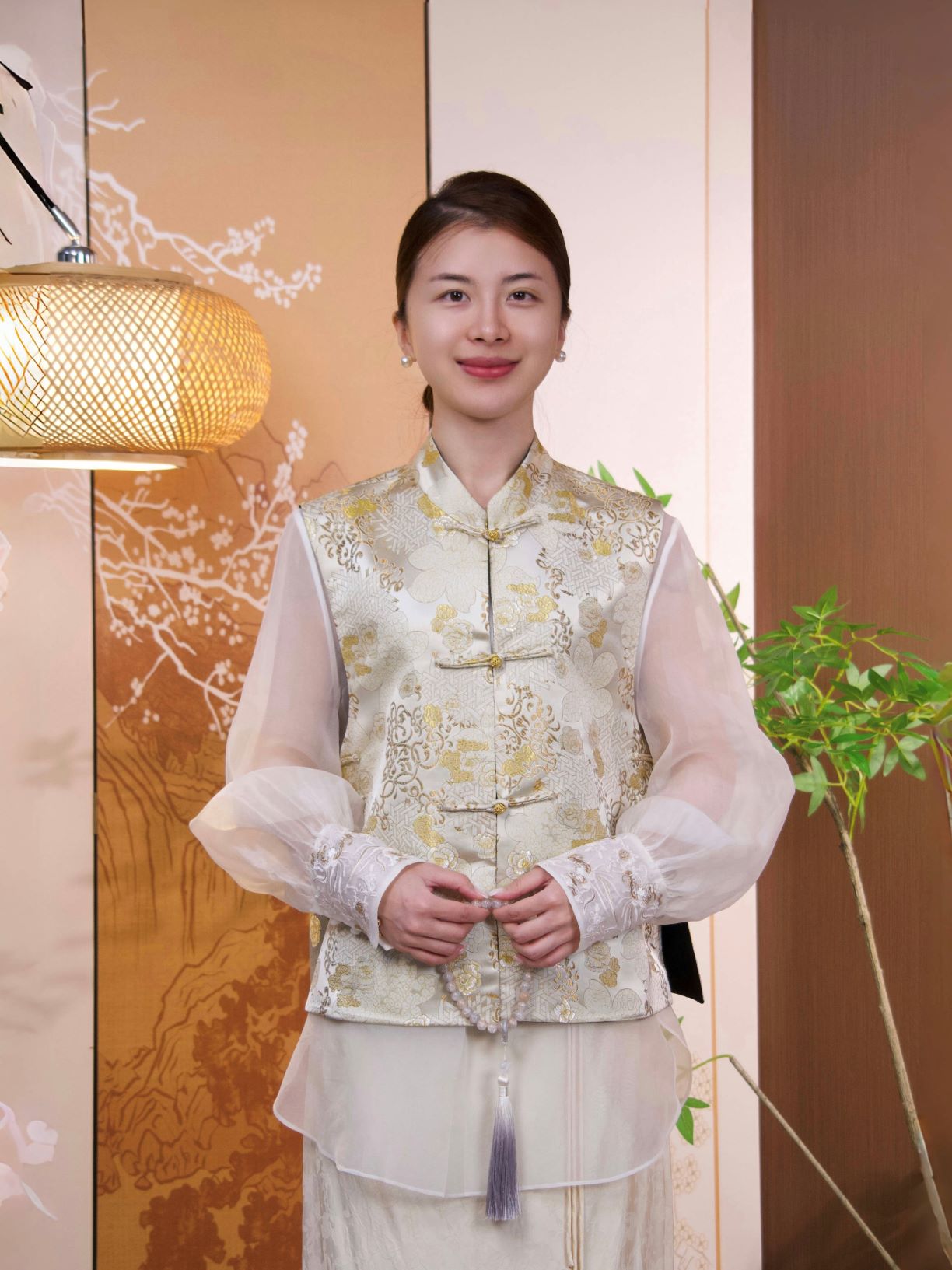 古月茗里【缃色云裁】新中式淡黄色宋锦金色盘扣立领马甲