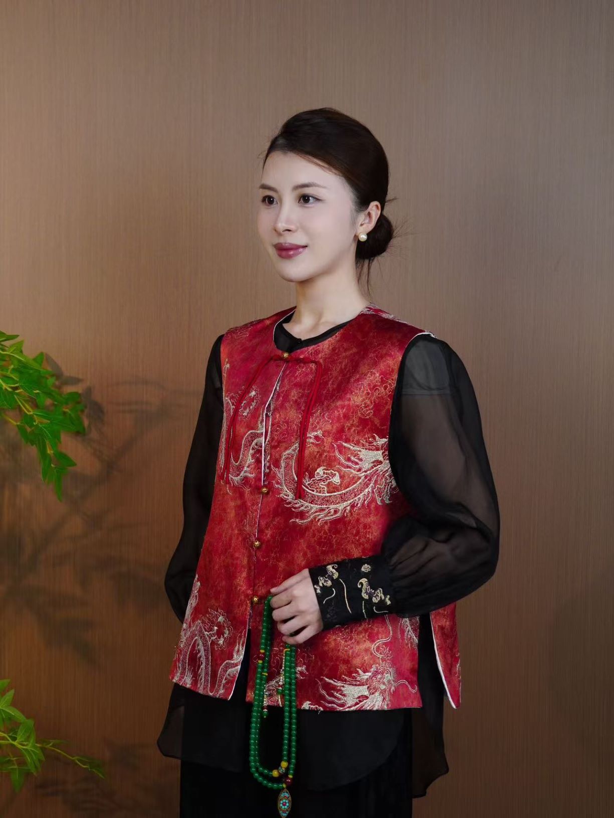 古月茗里【赤焰游龙】新中式重工游龙绣花红色流苏盘扣马甲