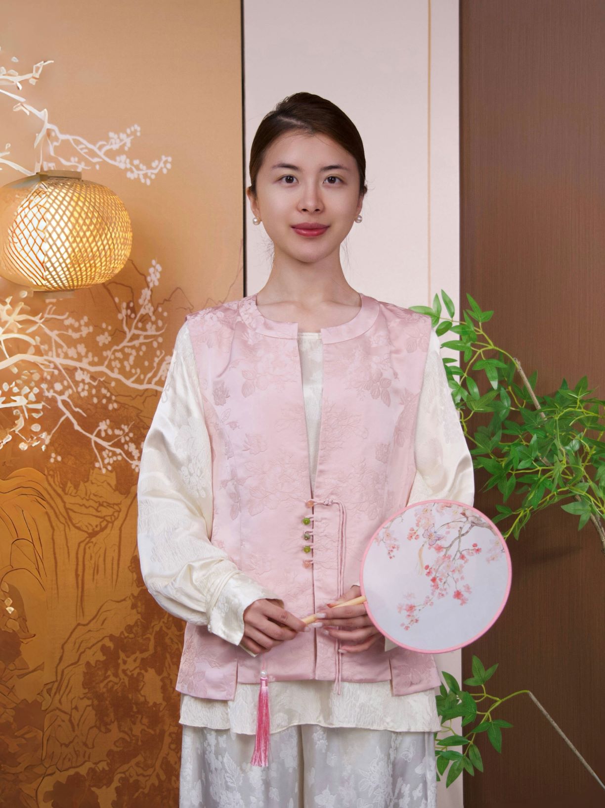 古月茗里【粉韵嫣然】新中式粉色暗纹提花流苏盘扣不规则下摆圆领马甲