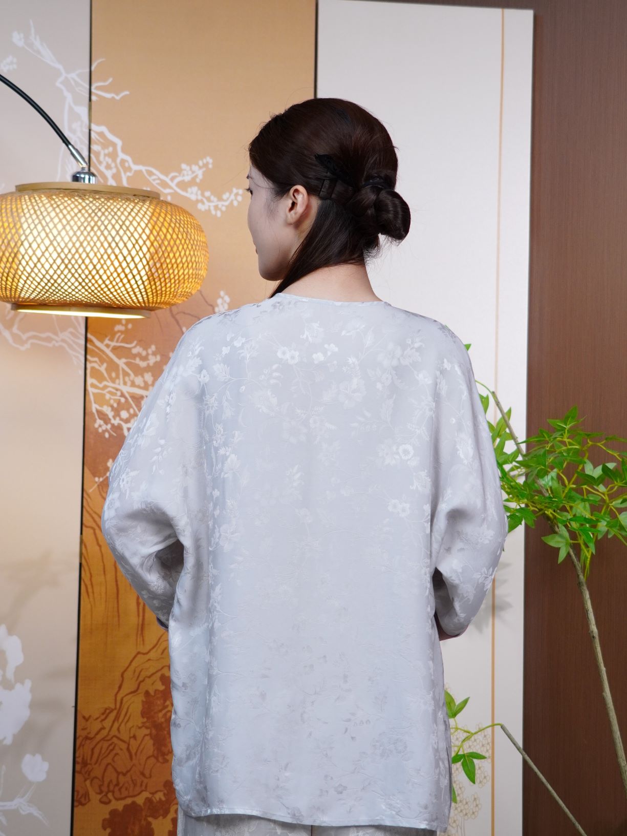 古月茗里【烟屿织蓝】新中式雾霾蓝暗纹提花圆领斜襟盘扣粉色拼袖春夏款上衣