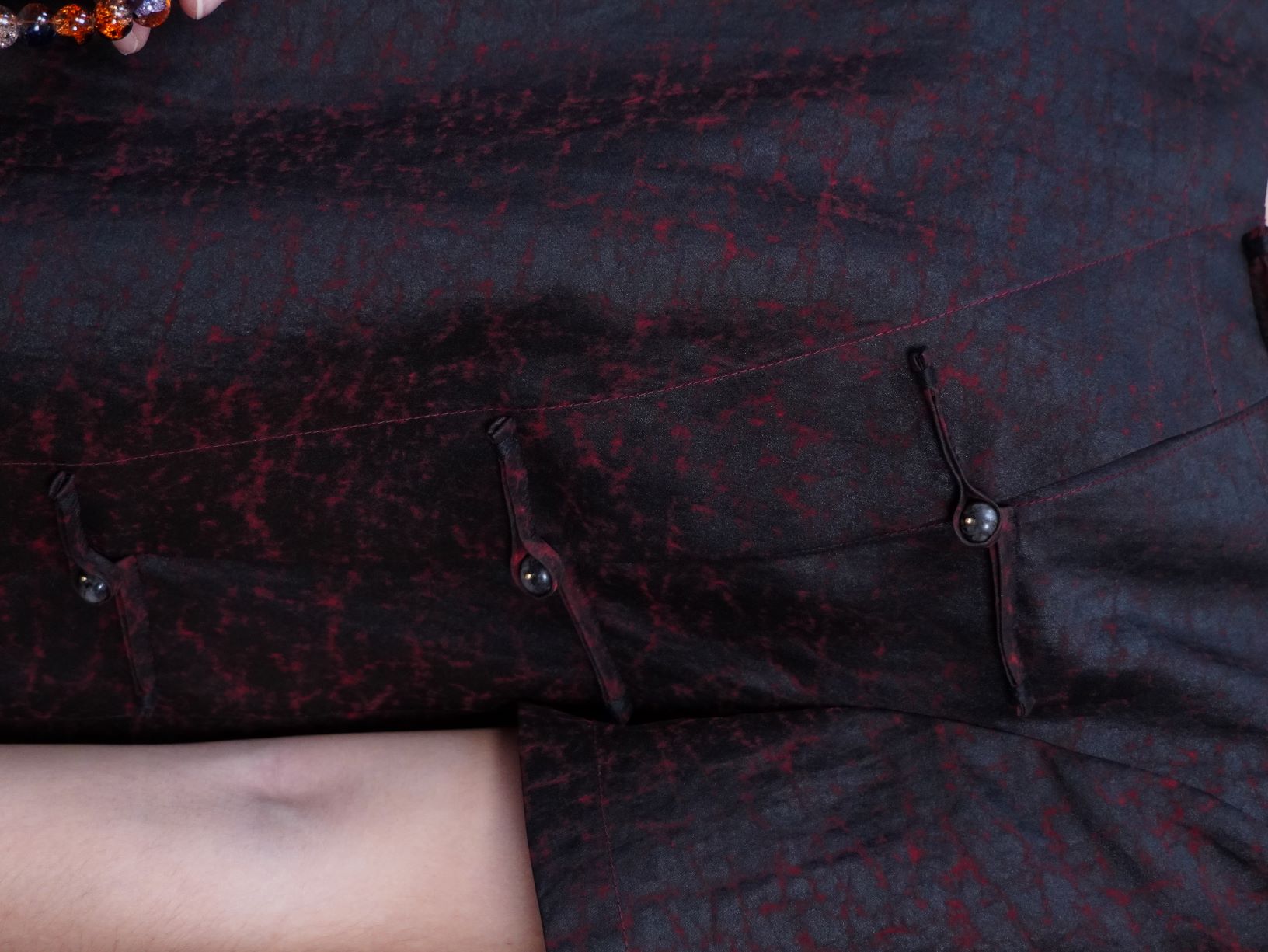 古月茗里【龟坼云绡】新中式龟裂纹香云纱斜襟盘扣圆领短袖上衣