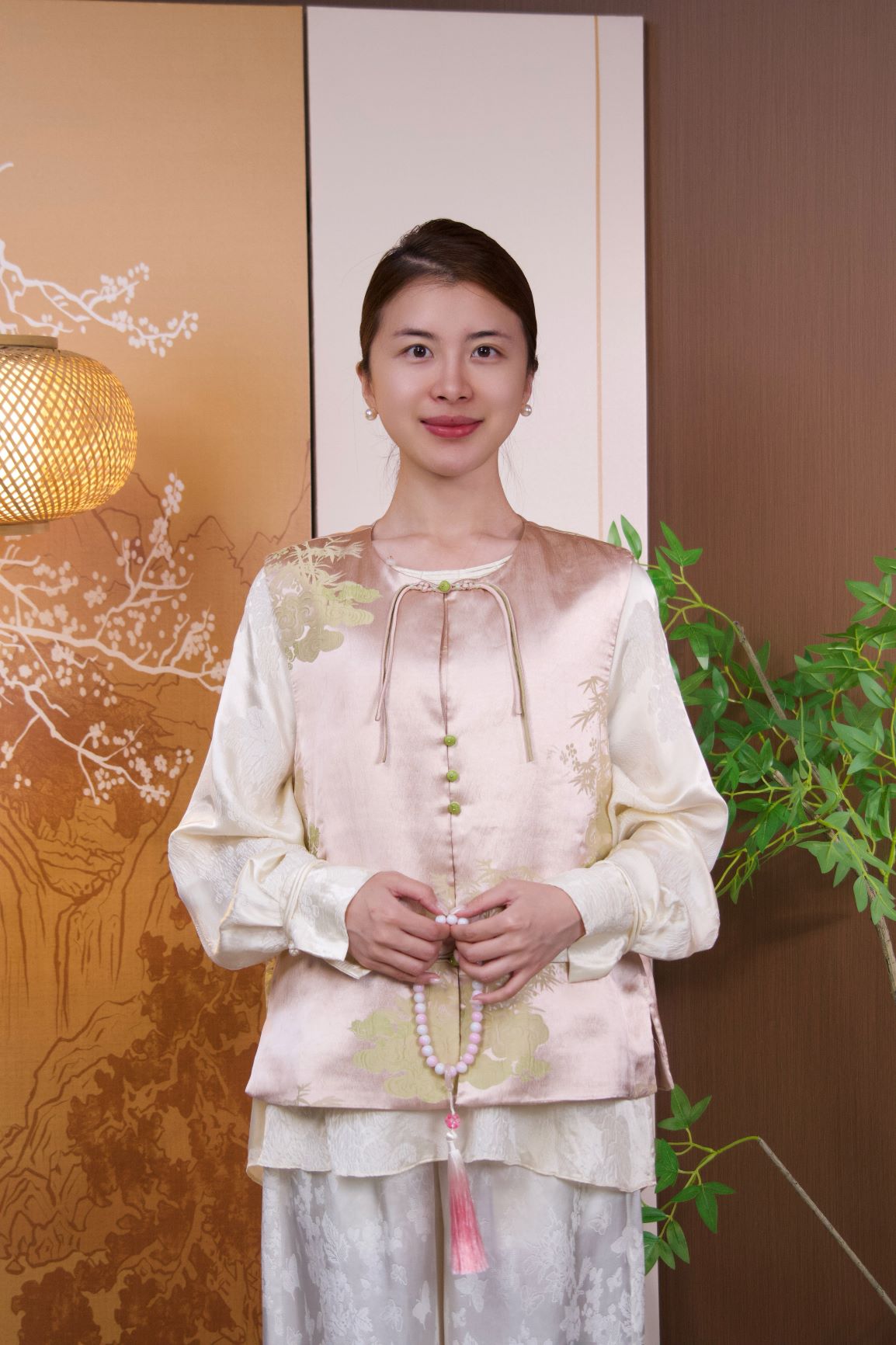 古月茗里【粉黛红颜】新中式醋酸竹林提花流苏盘扣圆领淡粉色马甲