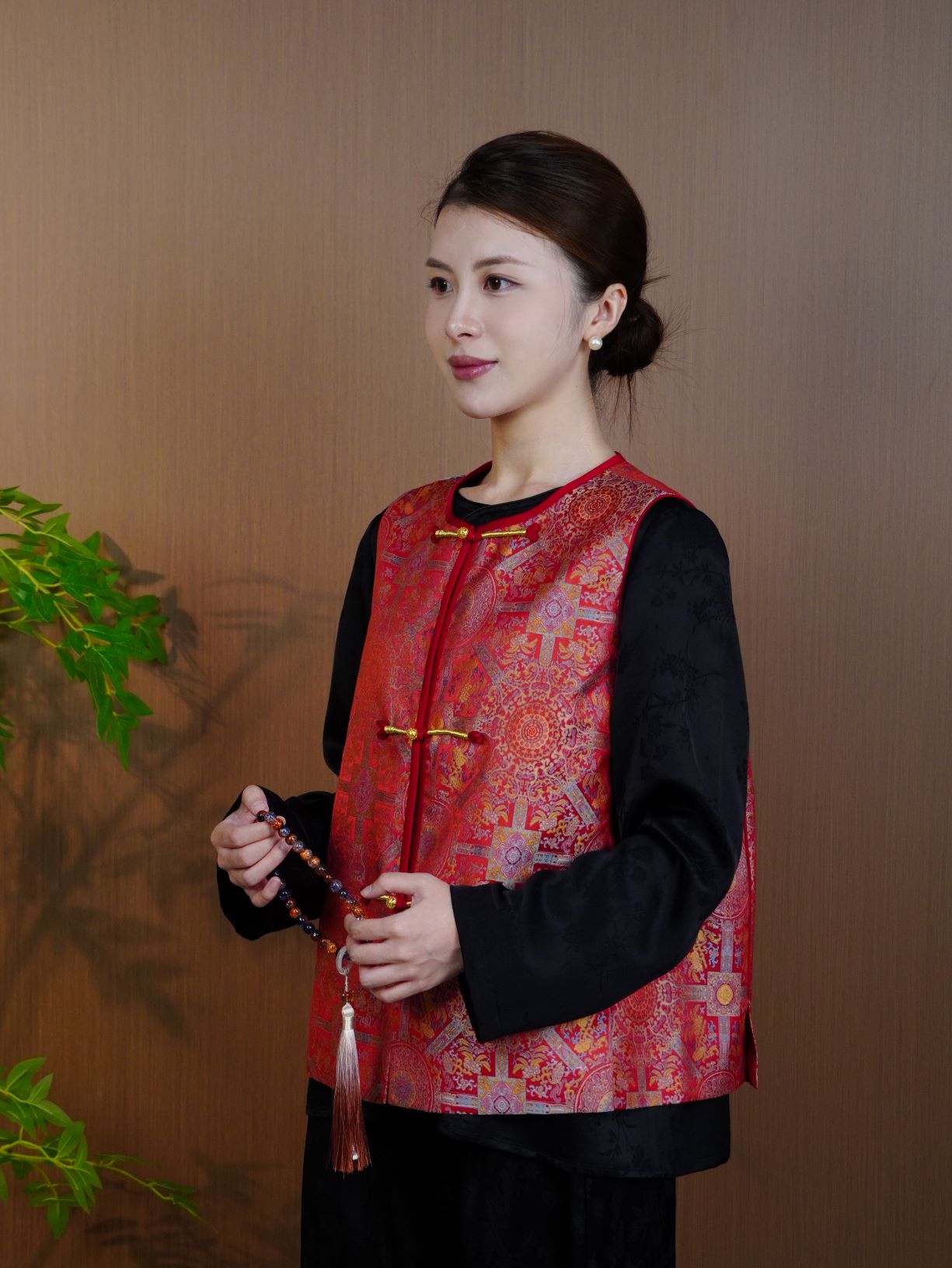 古月茗里【朱华承裳】新中式红色复古感撞色金线盘扣圆领马甲