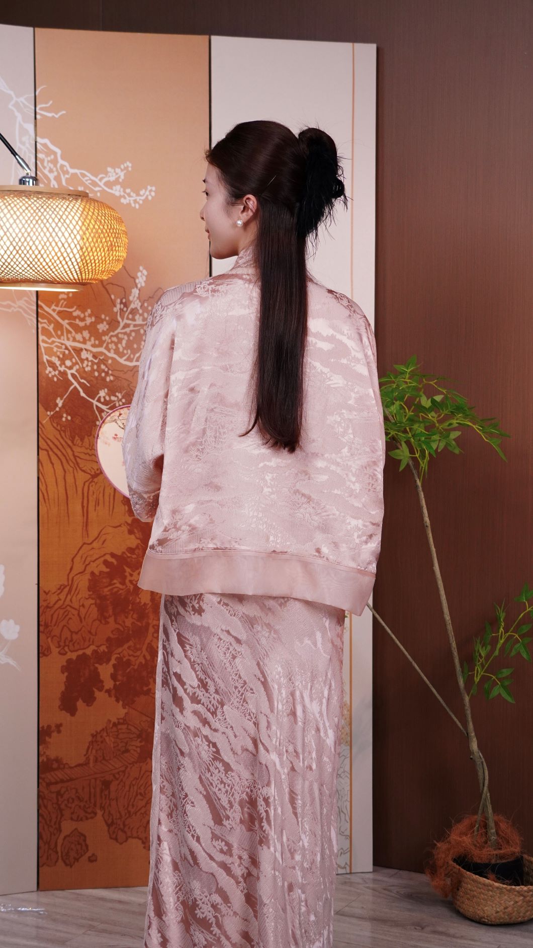 古月茗里【琼瑶织梦】新中式优雅重工刺绣国风高级感系带外套+背心连衣裙（粉色）