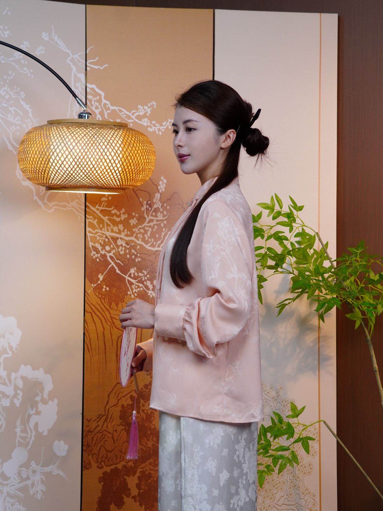 古月茗里【亭亭玉立】新中式立领粉色流苏盘扣春夏薄款长袖上衣