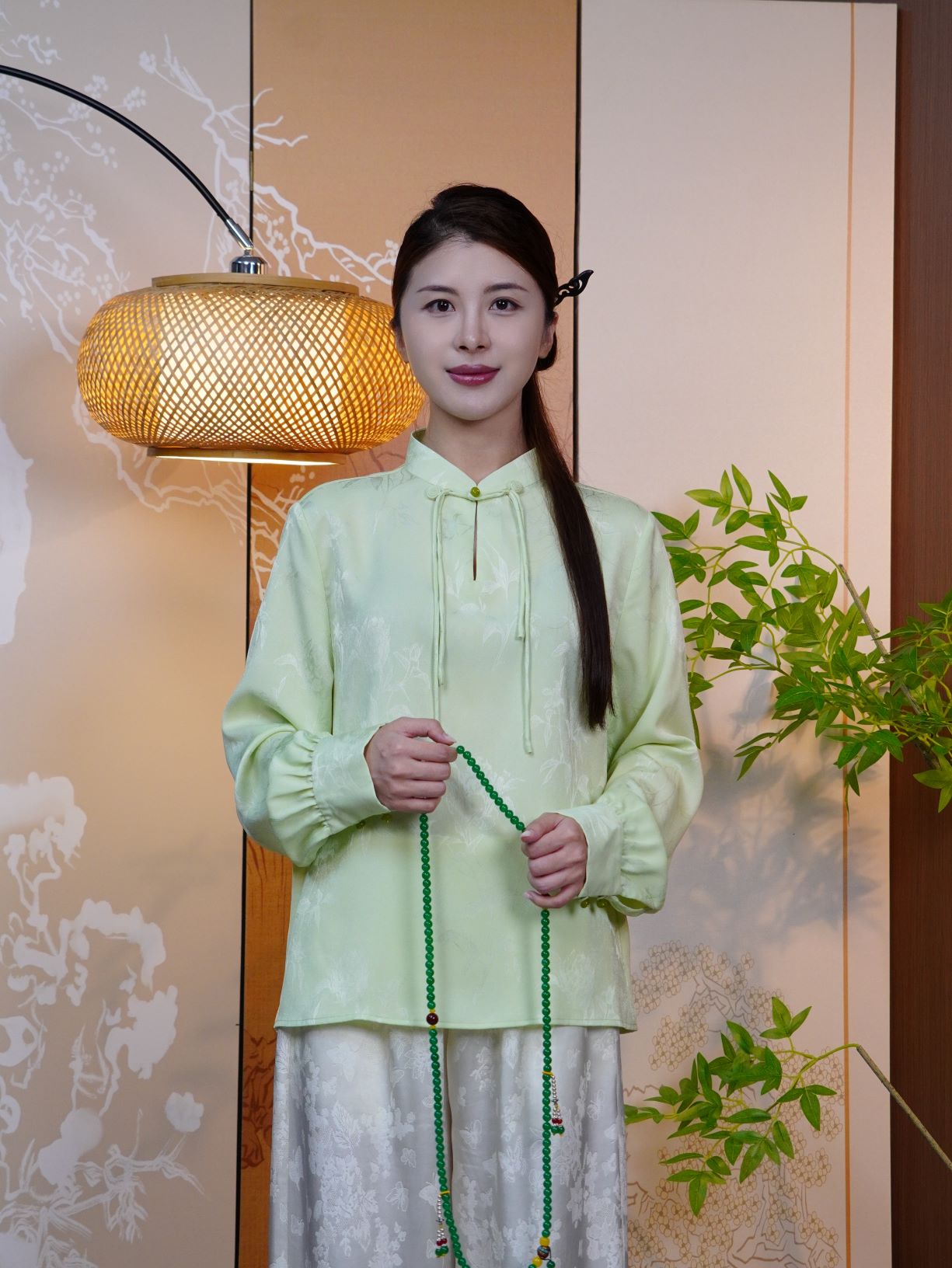 古月茗里【亭亭玉立】新中式立领淡绿色流苏盘扣春夏薄款长袖上衣