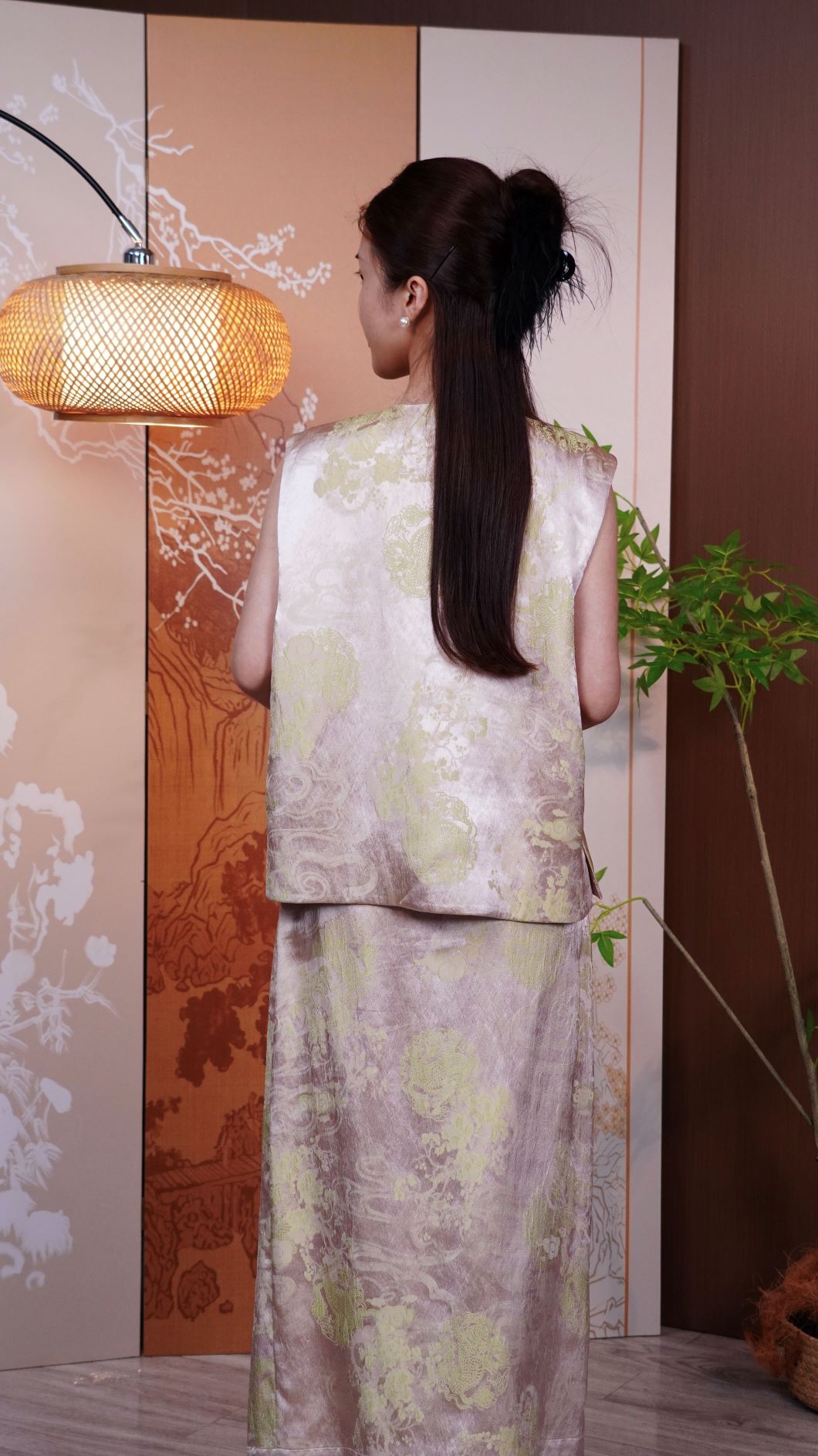 古月茗里【梨粉融春】新中式珠光粉印花圆领无袖背心马甲+流苏侧开叉半裙套装