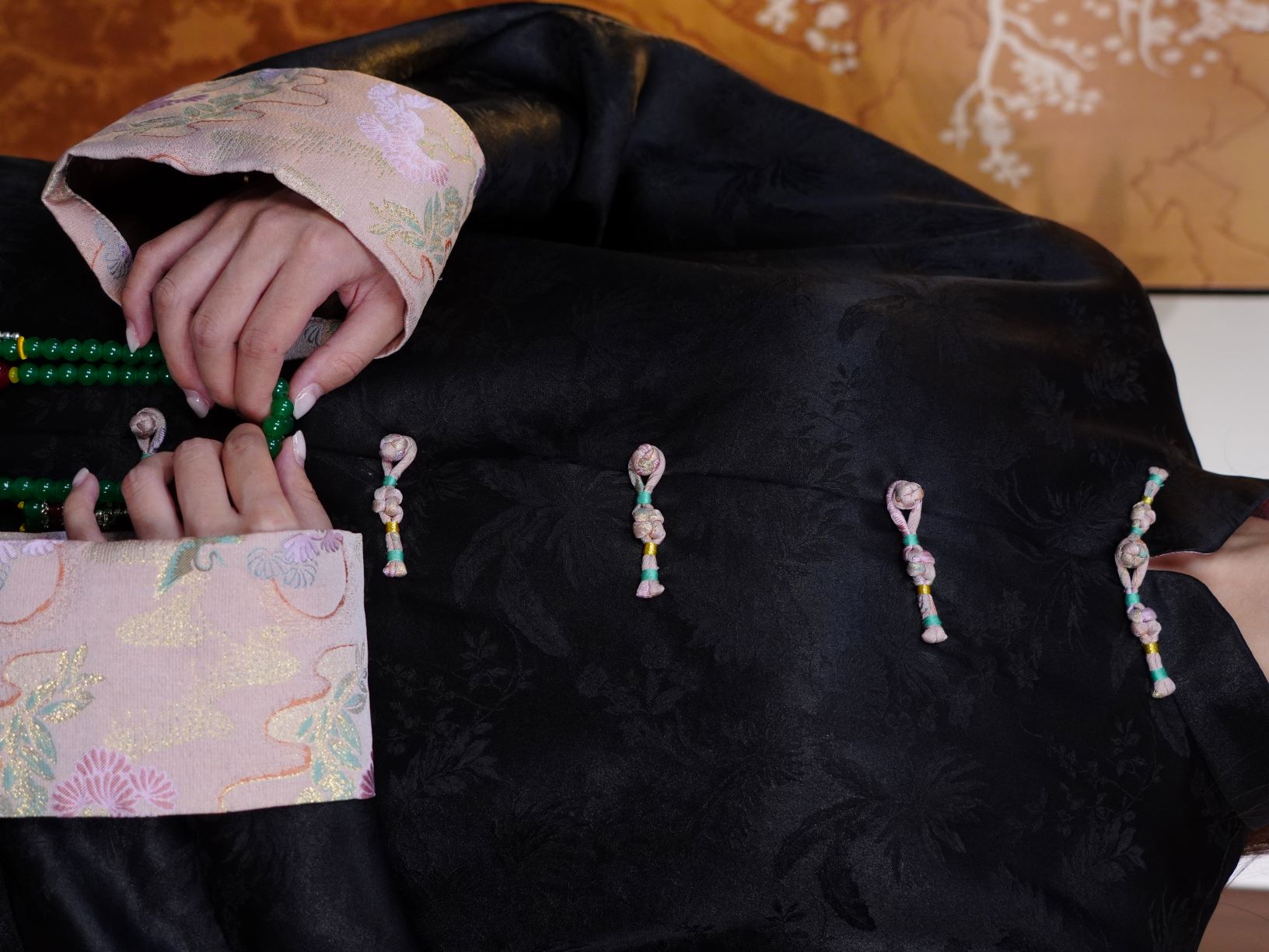 古月茗里【乌缎织春】新中式国风盘扣立领提花春夏暗纹外套