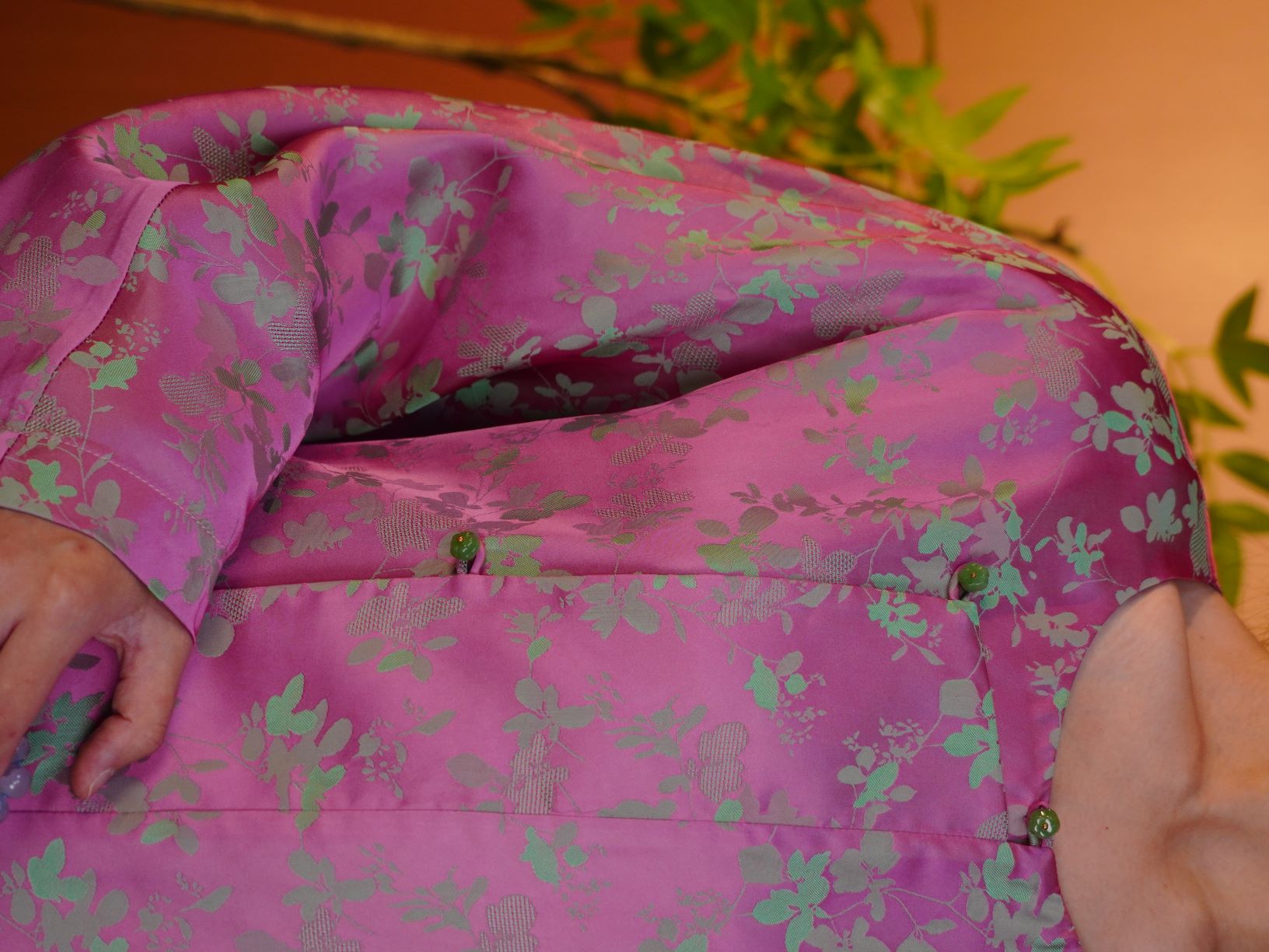 古月茗里【粉靥含芳】新中式丝质双面印花圆领长袖上衣外套