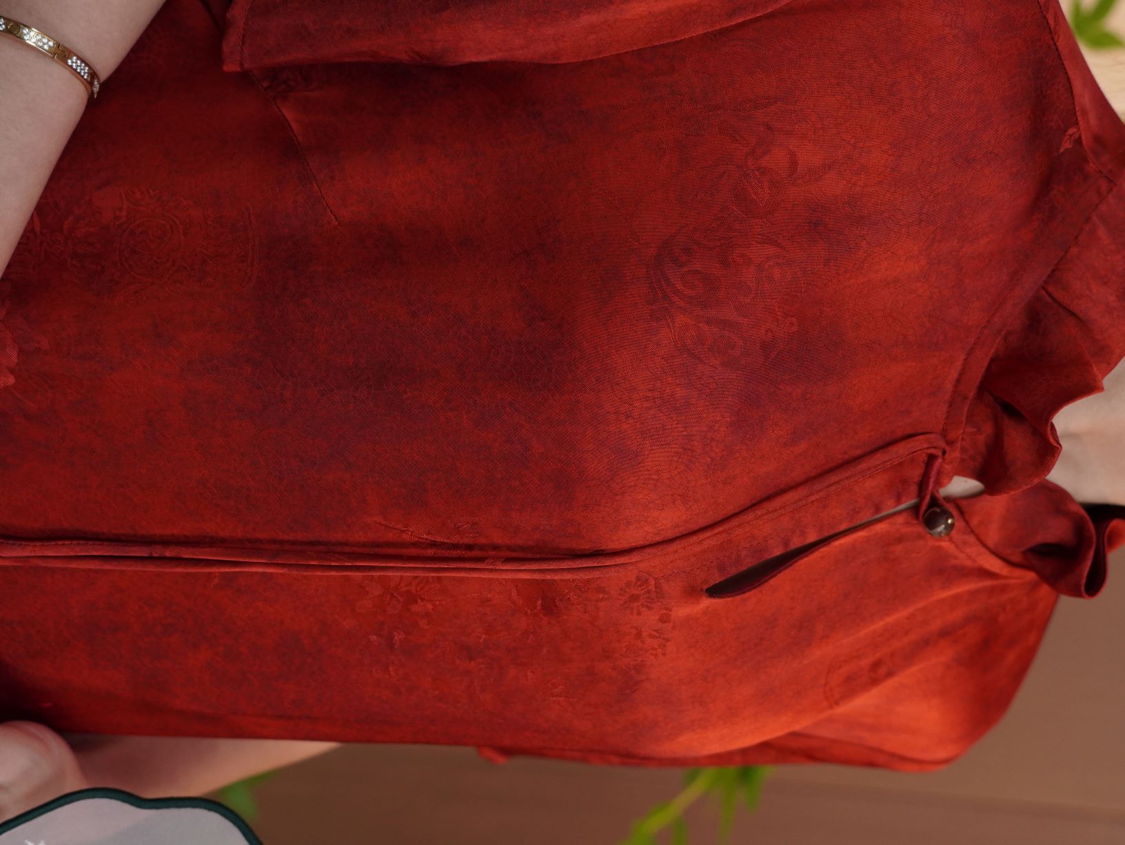 古月茗里【朱印流霞】新中式朱砂红暗纹提花盘扣立领中长款短袖上衣+裤子套装