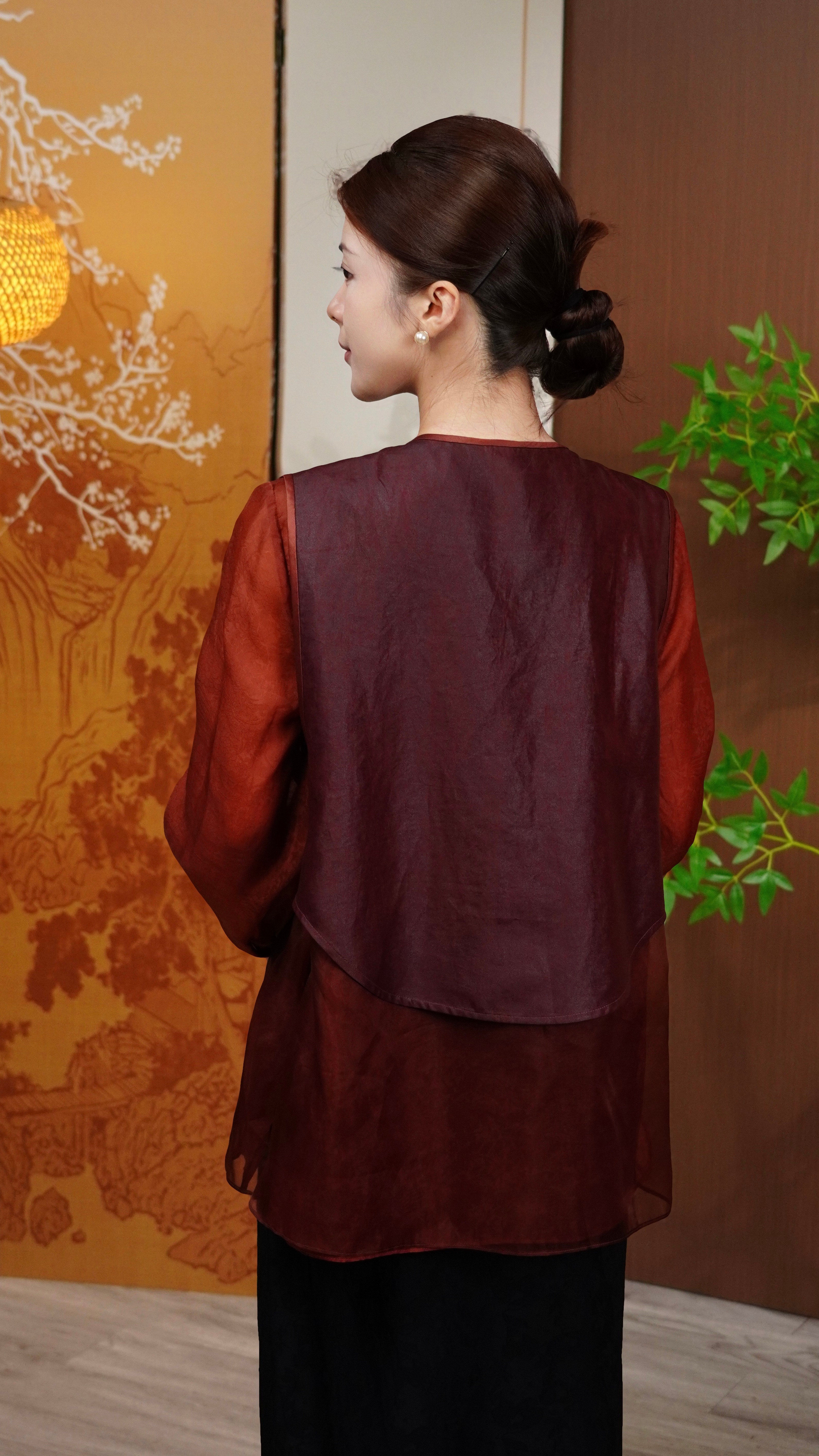 古月茗里【赤纱衔珠】新中式圆领桑蚕丝香云纱拼纱流苏盘扣马甲上衣