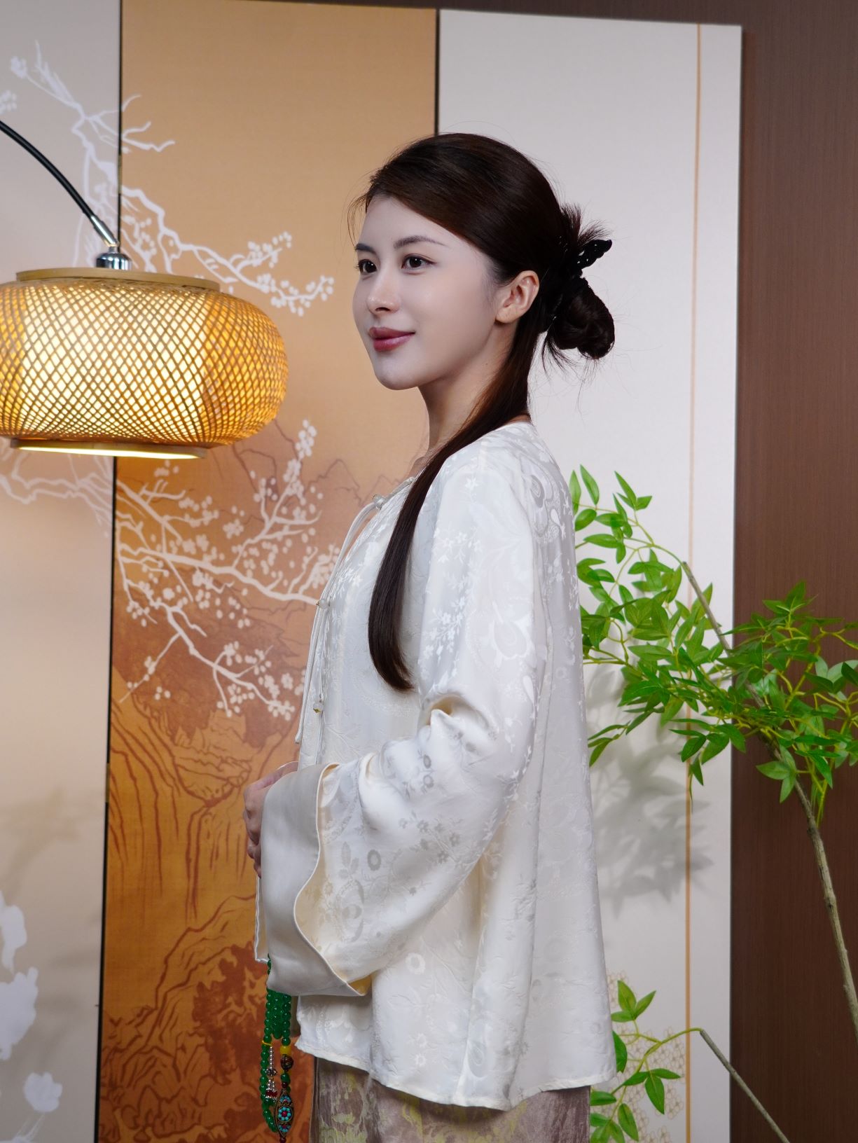 古月茗里【素雪凝脂】新中式雪白色暗纹提花圆领流苏盘扣春夏薄款外套