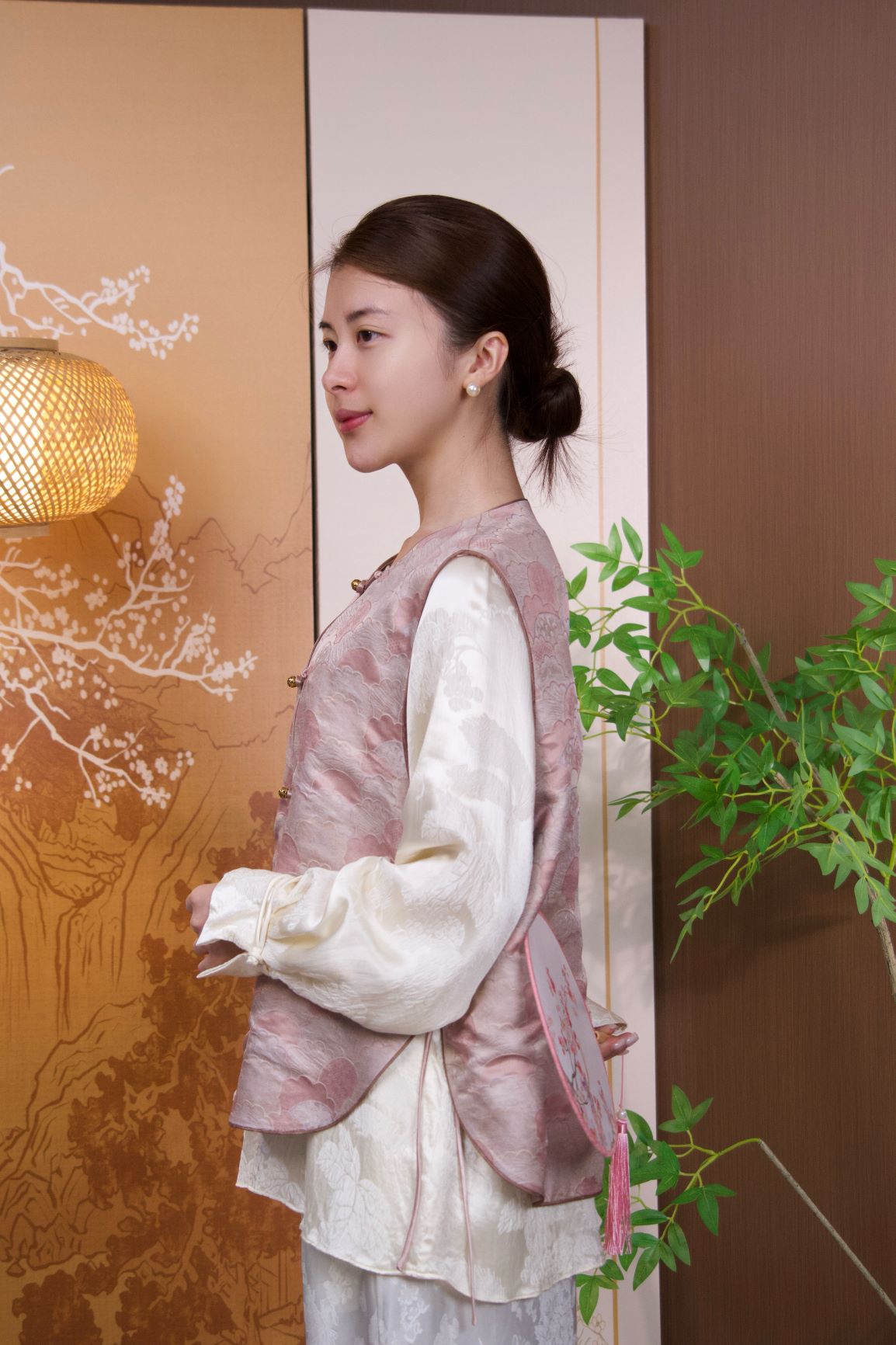 古月茗里【粉墨寻香】新中式香云纱日出图金色盘扣圆领马甲