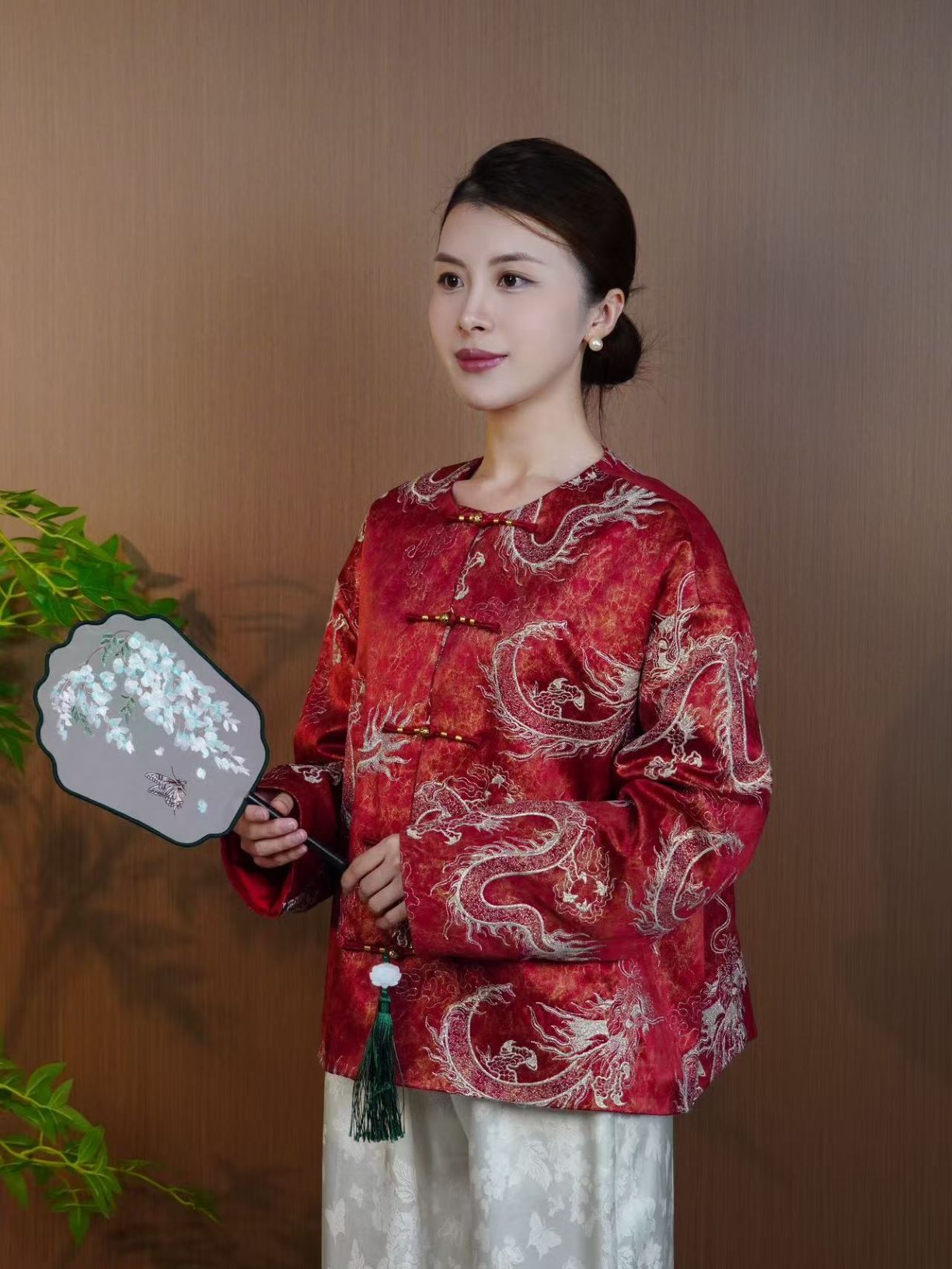 古月茗里【赤焰游龙】新中式重工游龙绣花红色盘扣圆领棉服外套