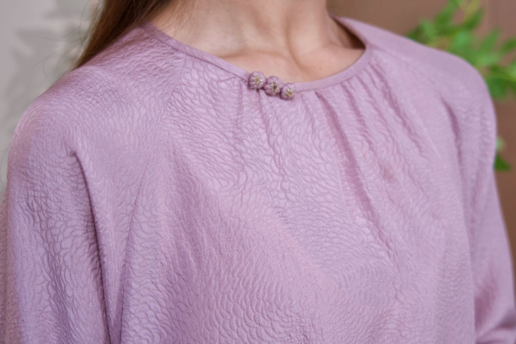 古月茗里【紫雾绡痕】新中式纹理感轻薄圆领紫色春夏款上衣