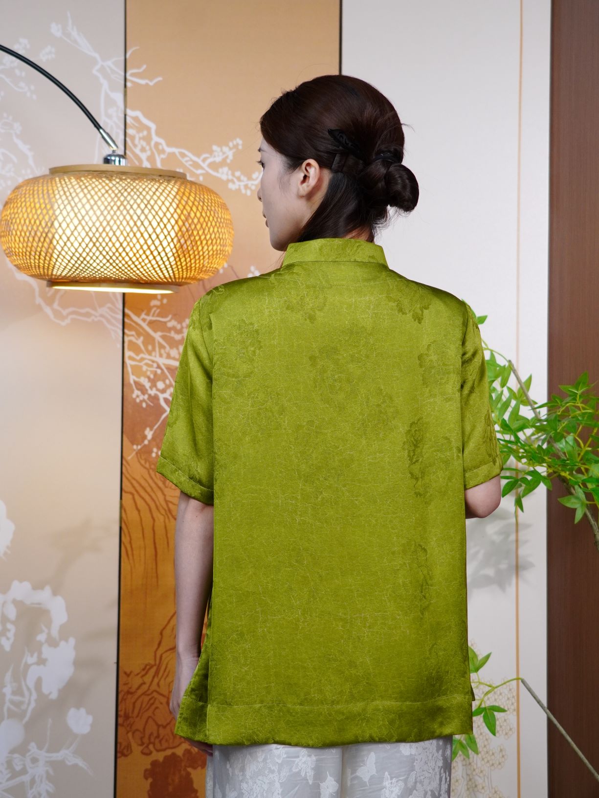 古月茗里【滴水翡翠】新中式翠绿色暗纹提花立领盘扣斜襟短袖上衣