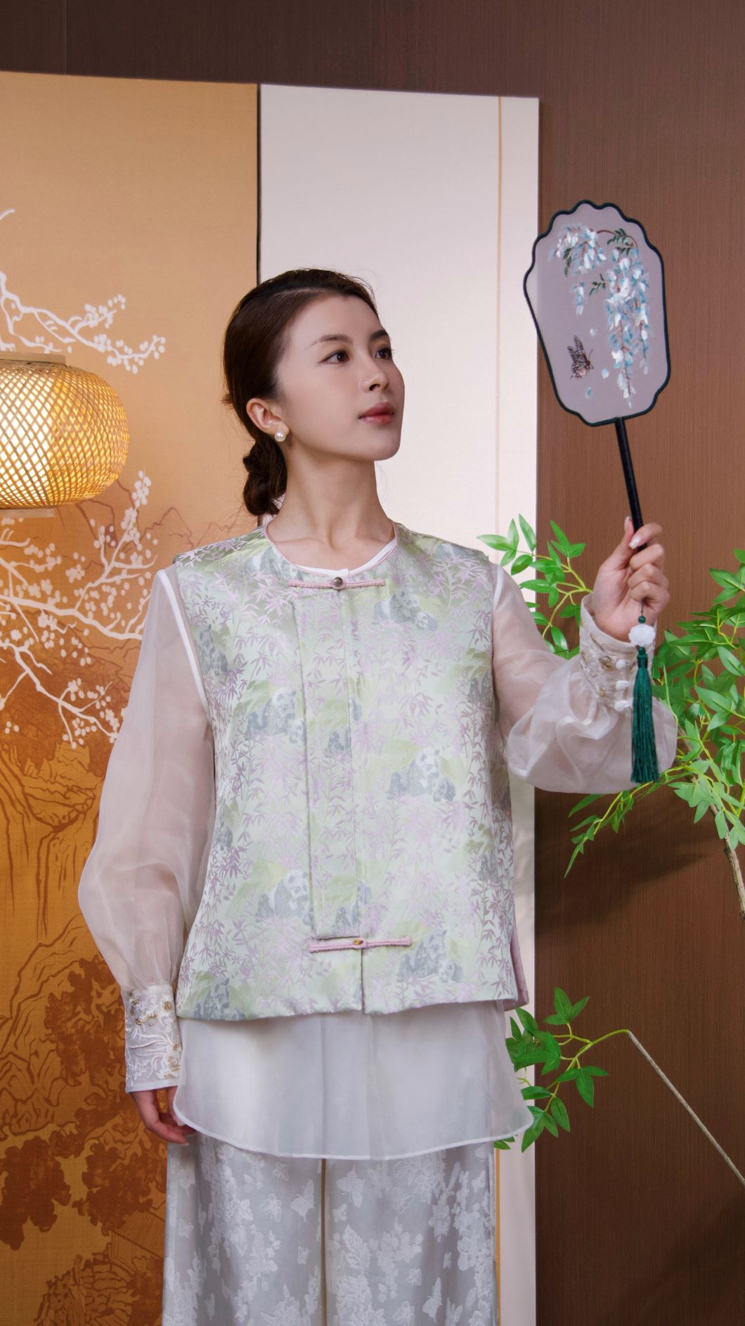 古月茗里【竹影憨蹒】新中式宋锦重工竹林熊猫图盘扣圆领马甲