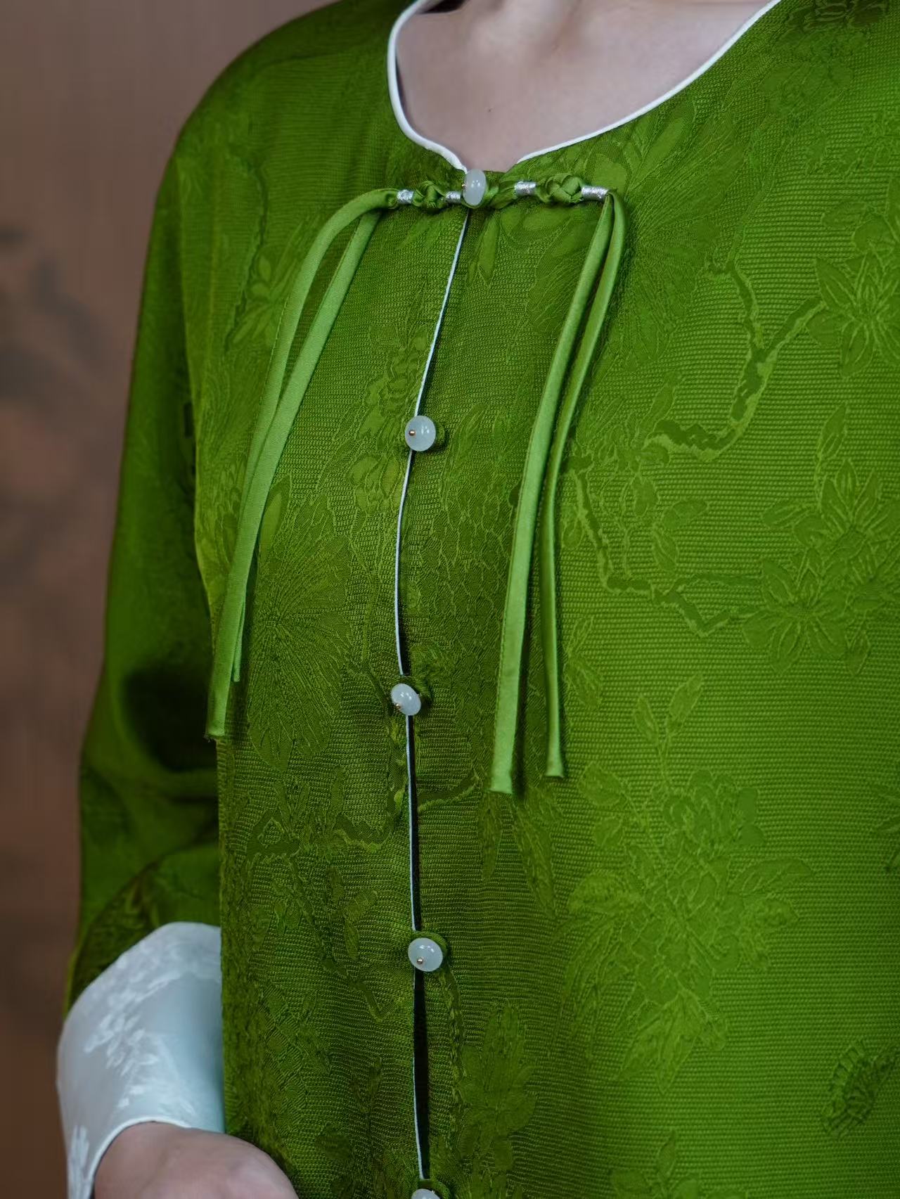 古月茗里【碧纹承衣】新中式超显白翠绿色花罗双面可穿圆领流苏盘扣九分袖外套