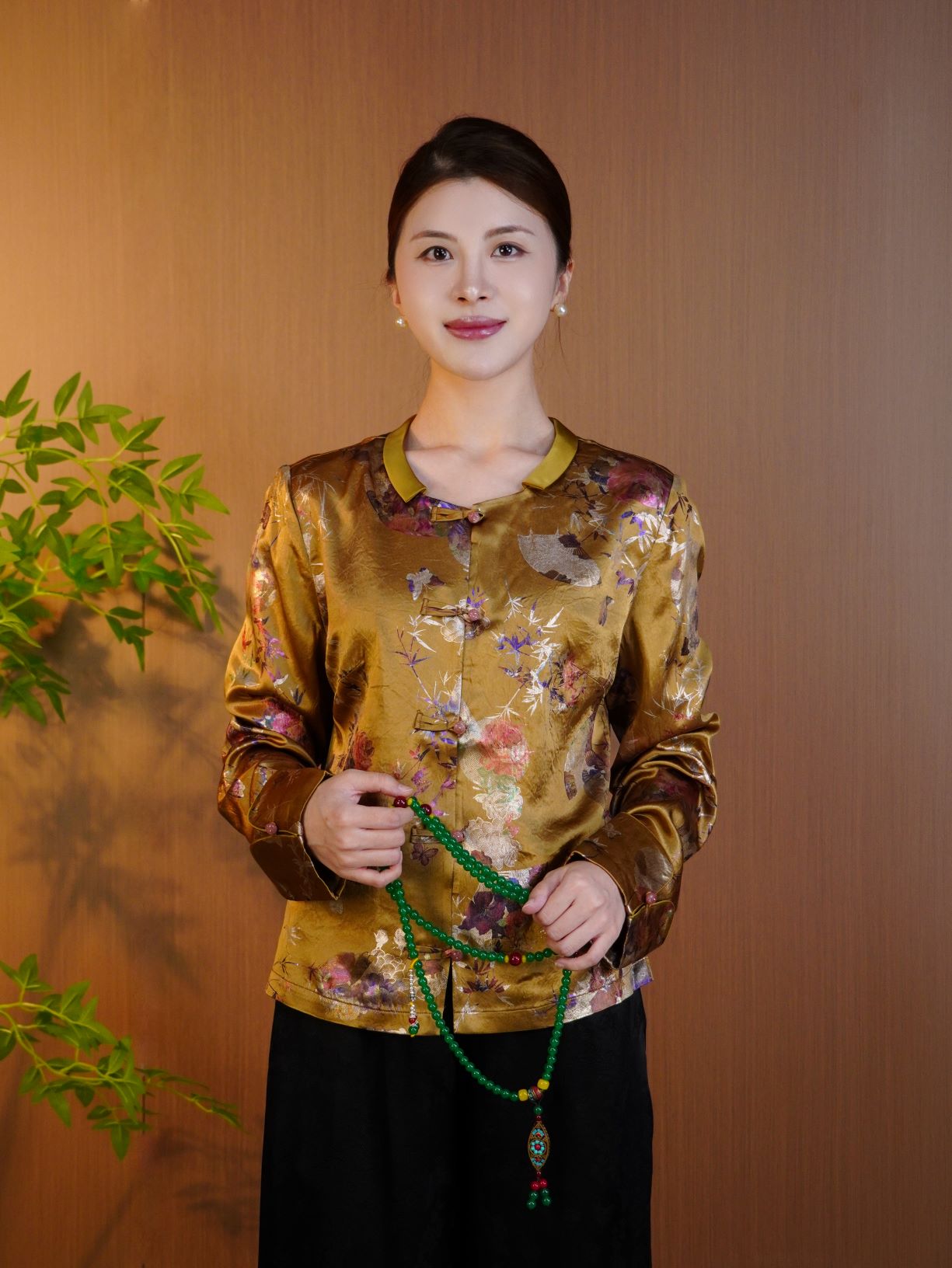 古月茗里【玄金耀纹】新中式姜黄色亮面印花纹理感盘扣薄款圆领小翻领外套