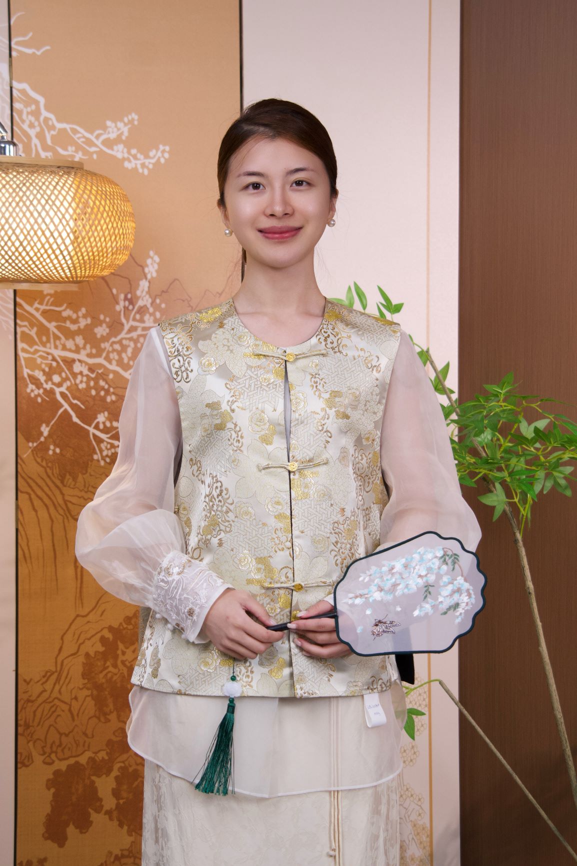 古月茗里【缃色云裁】新中式淡黄色宋锦金色盘扣圆领马甲