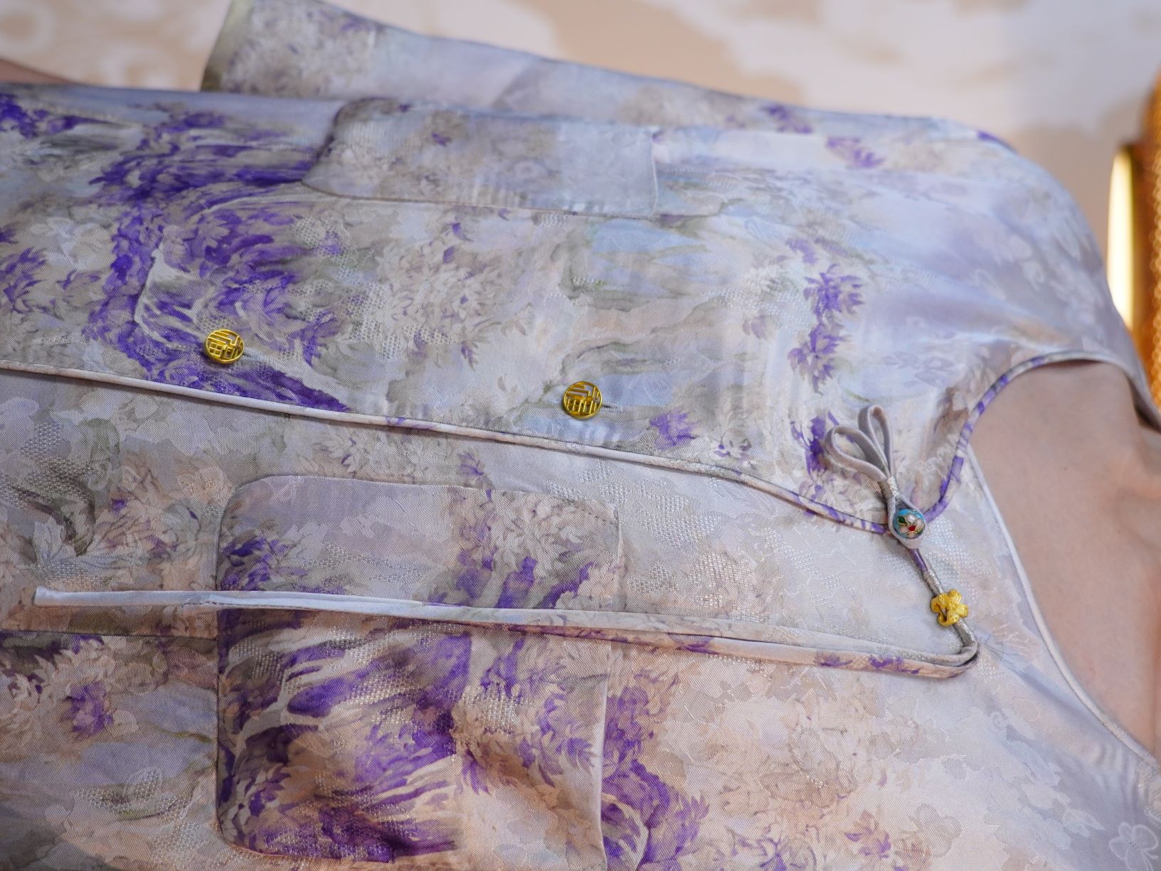 古月茗里【活色生香】新中式紫色山水印花手工流苏盘扣金色福扣圆领七分袖上衣