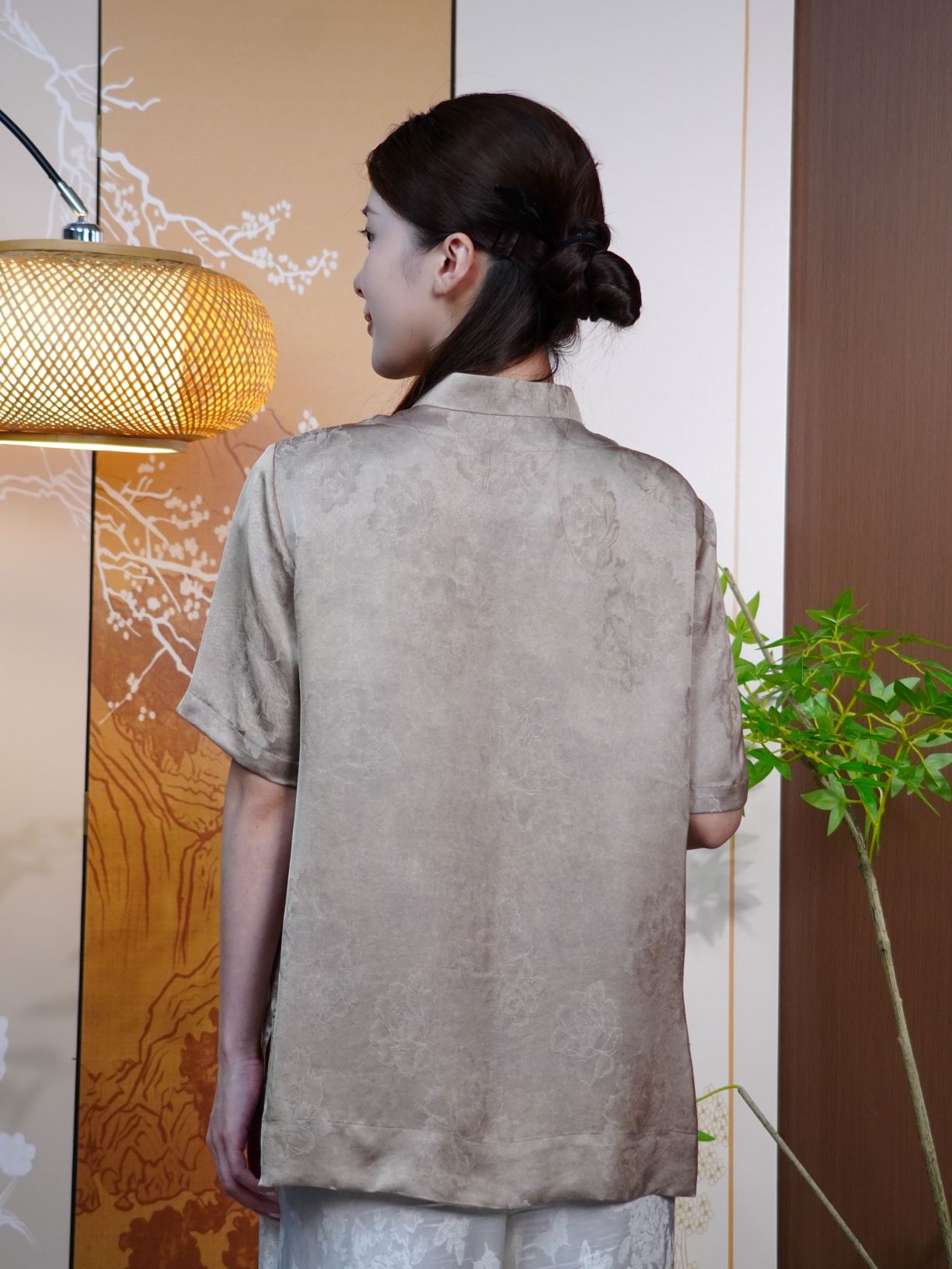 古月茗里【玉骨冰绡】新中式裸色暗纹提花立领盘扣斜襟短袖上衣