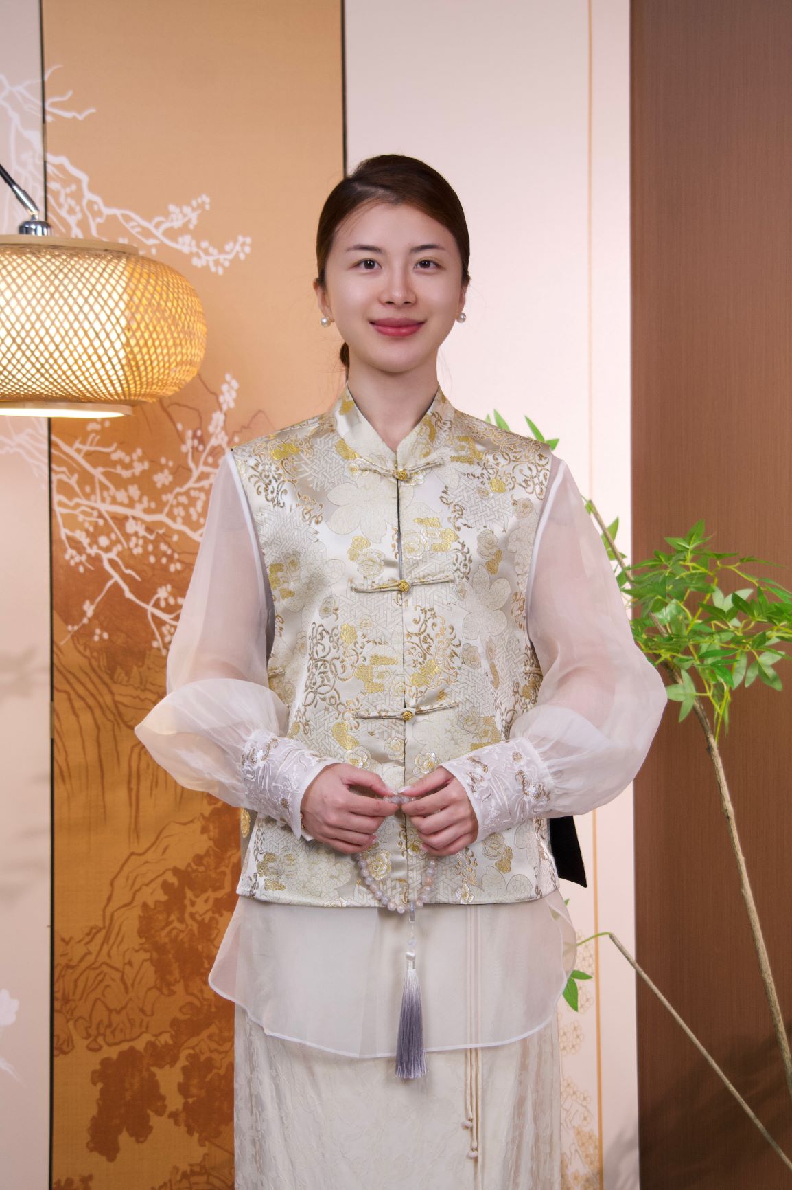 古月茗里【缃色云裁】新中式淡黄色宋锦金色盘扣立领马甲