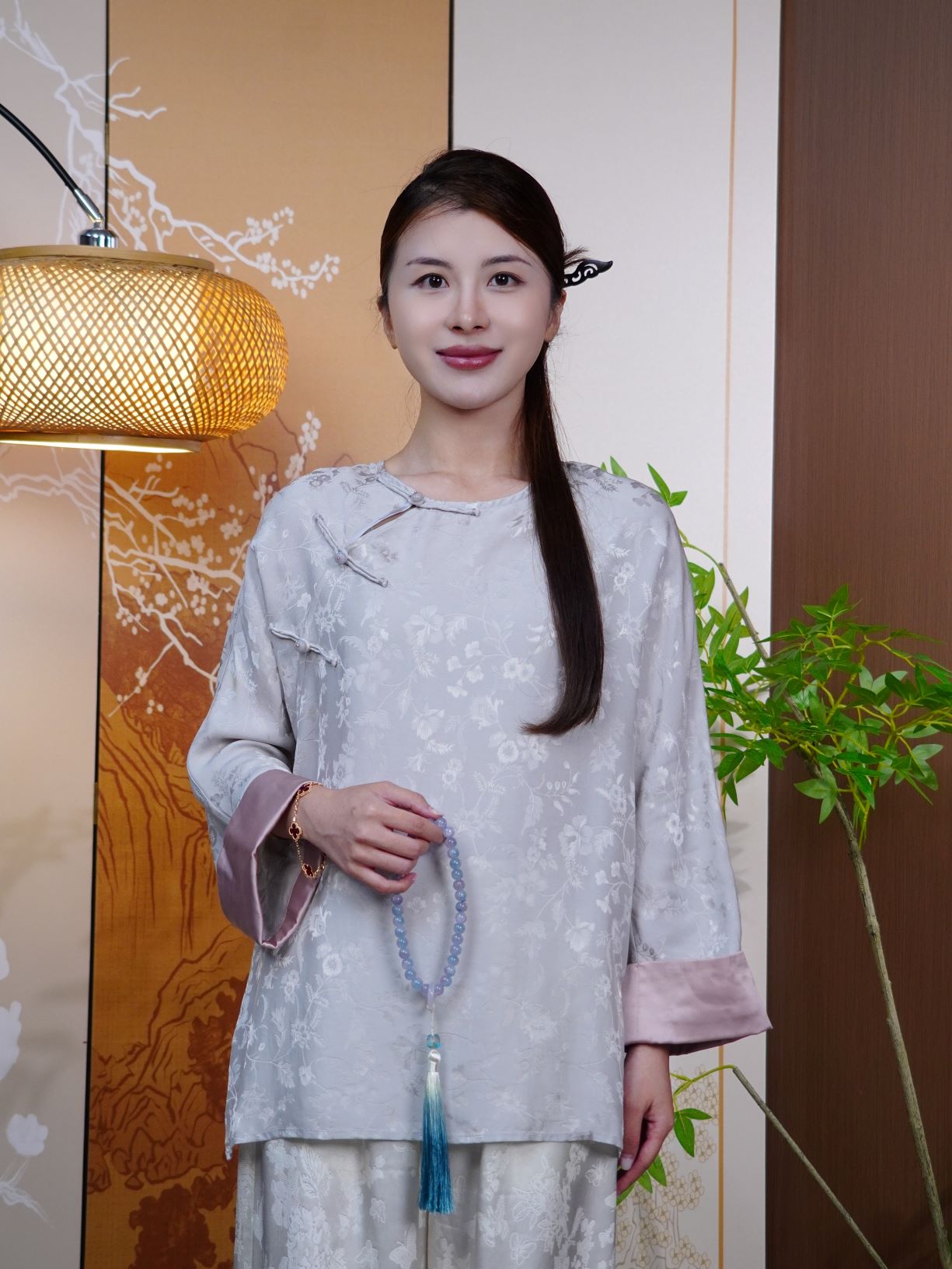 古月茗里【烟屿织蓝】新中式雾霾蓝暗纹提花圆领斜襟盘扣粉色拼袖春夏款上衣