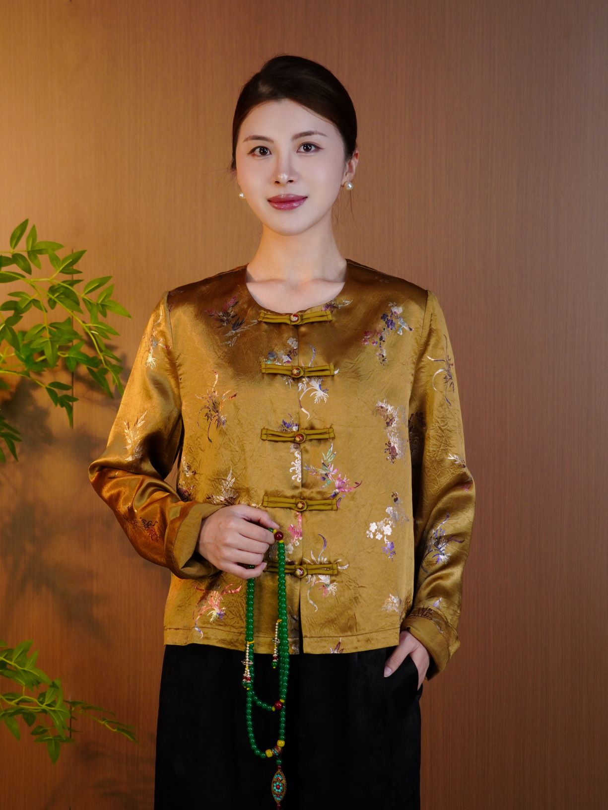 古月茗里【玄金耀纹】新中式姜黄色亮面印花纹理感盘扣薄款圆领外套